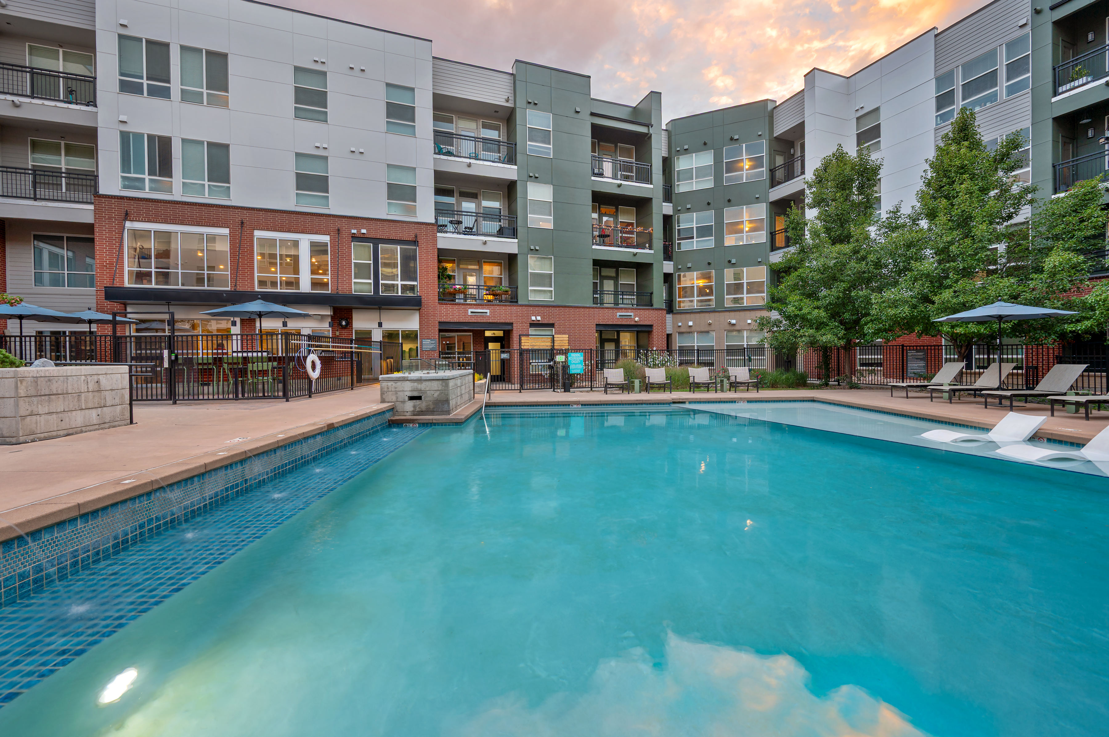 Pool at Avalon Cherry Hills (3 of 7)