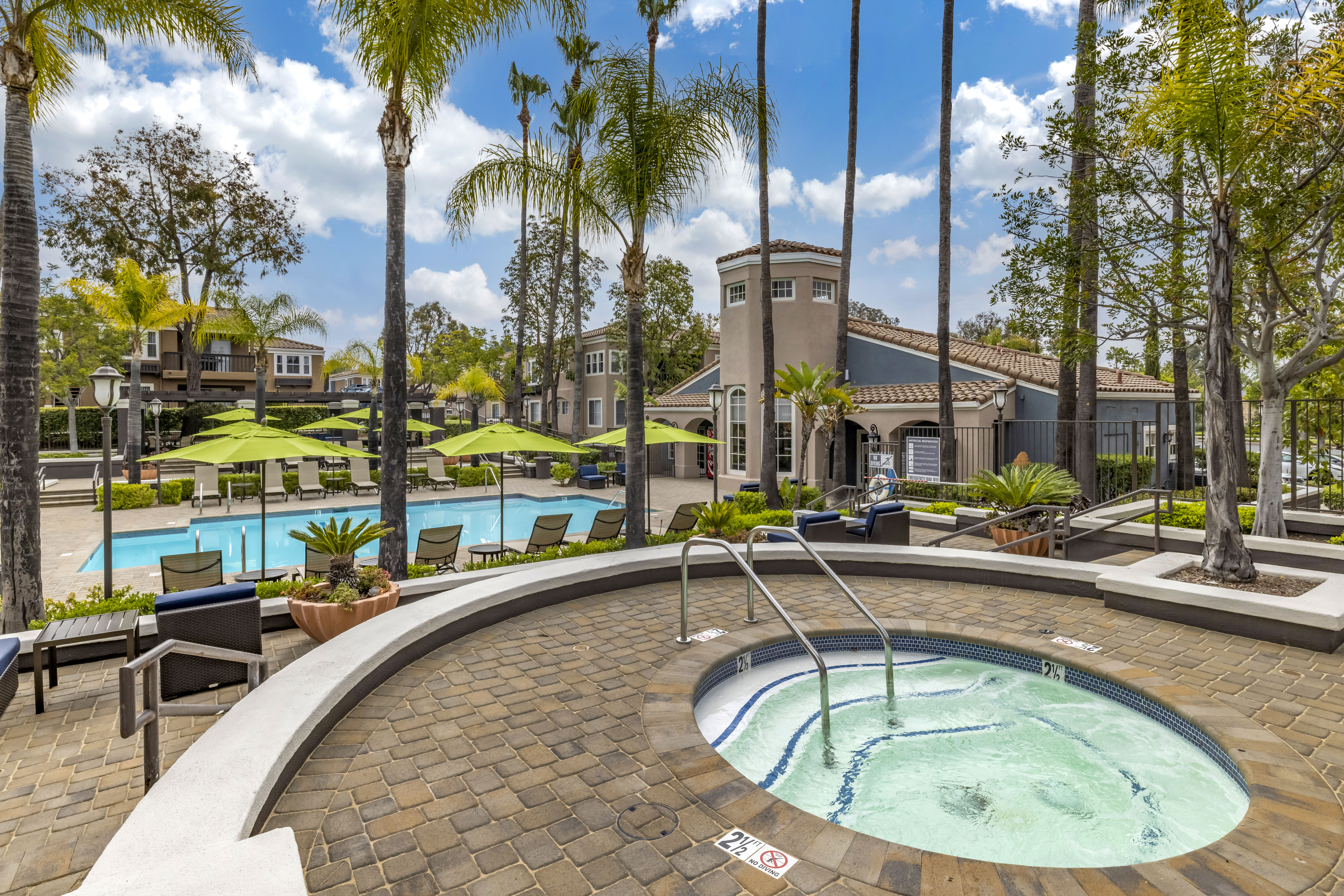 Pool at Eaves Santa Margarita (5 of 8)