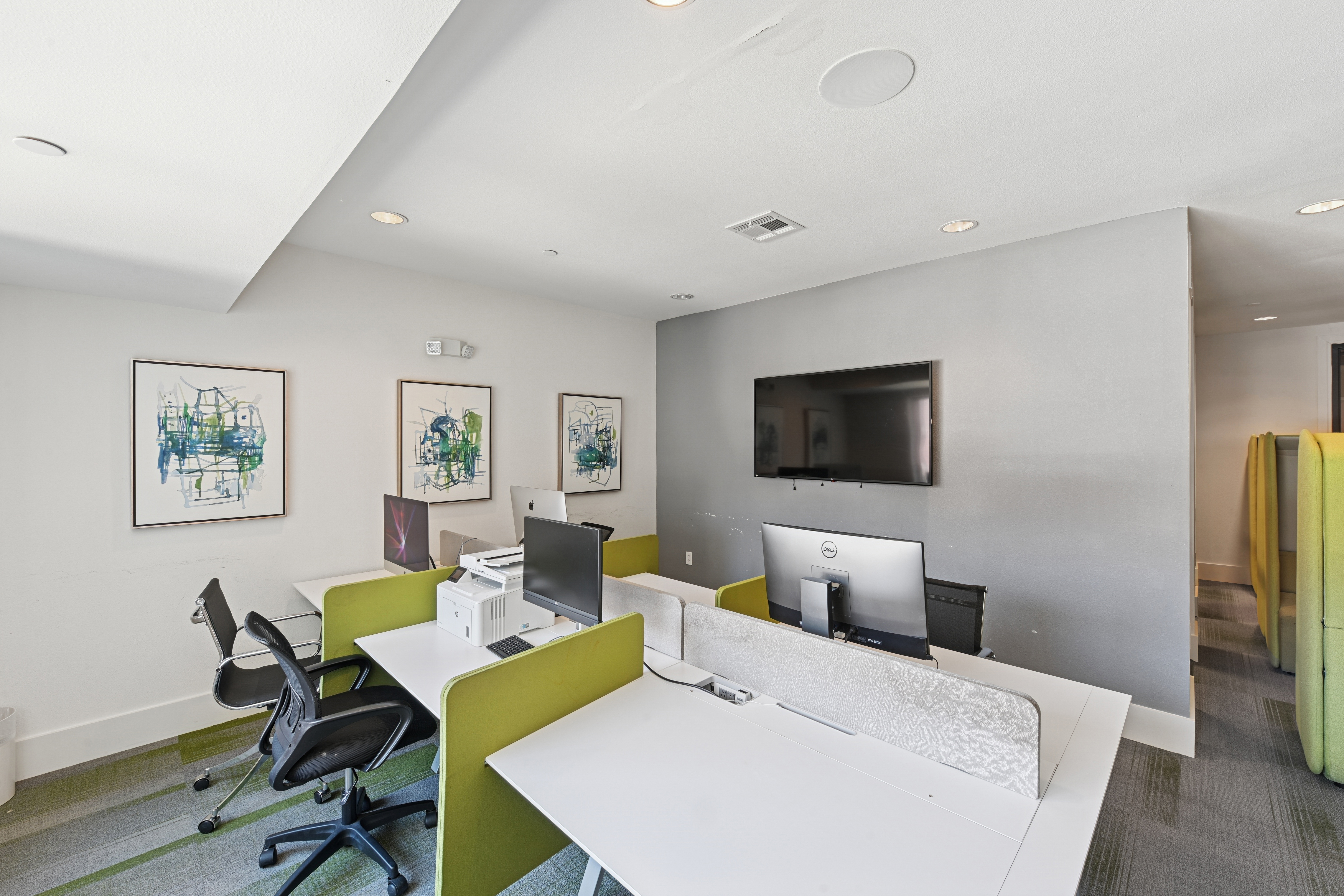 Business center at Avalon (1 of 2)