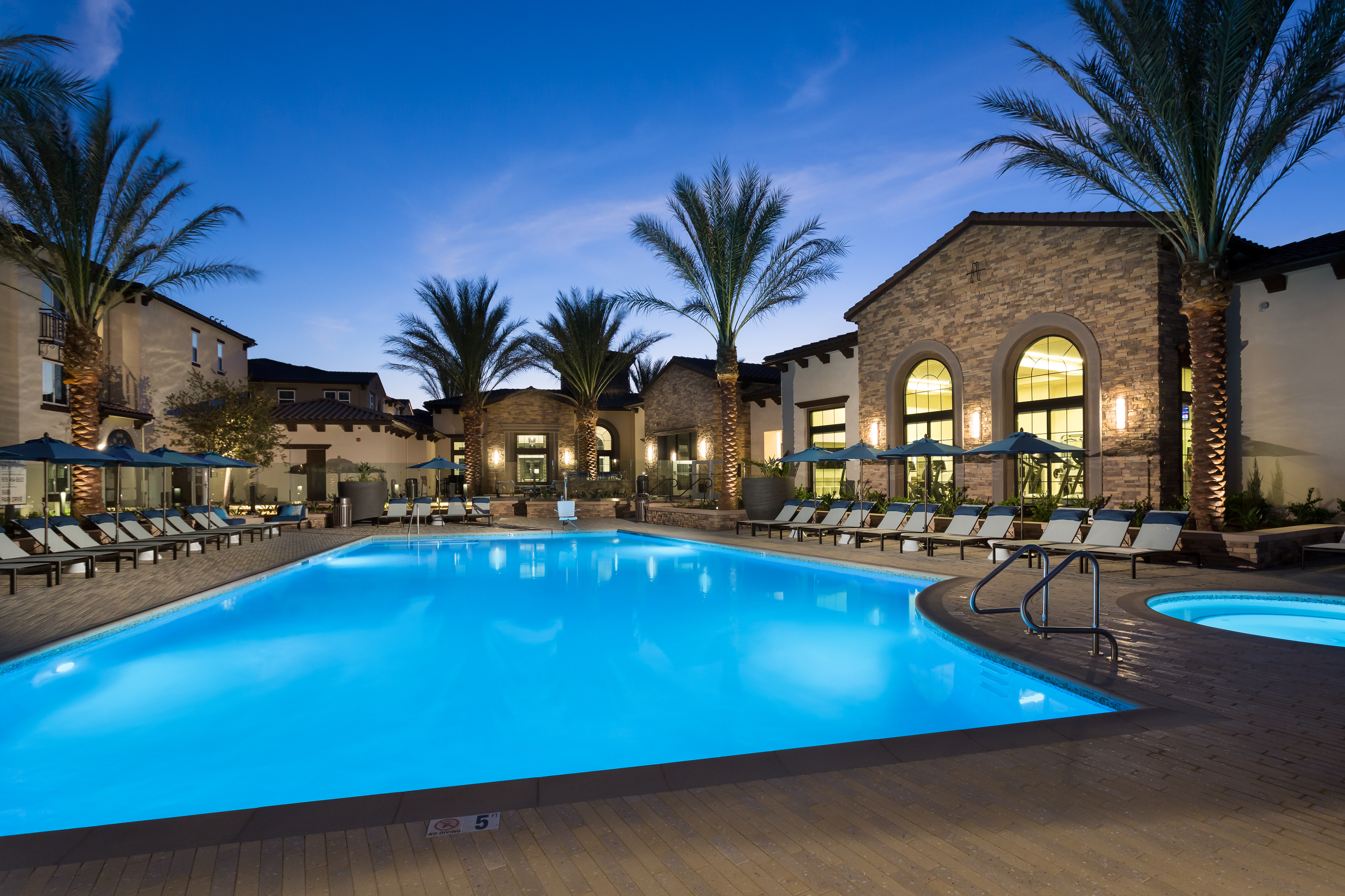 Pool at Avalon (4 of 4)