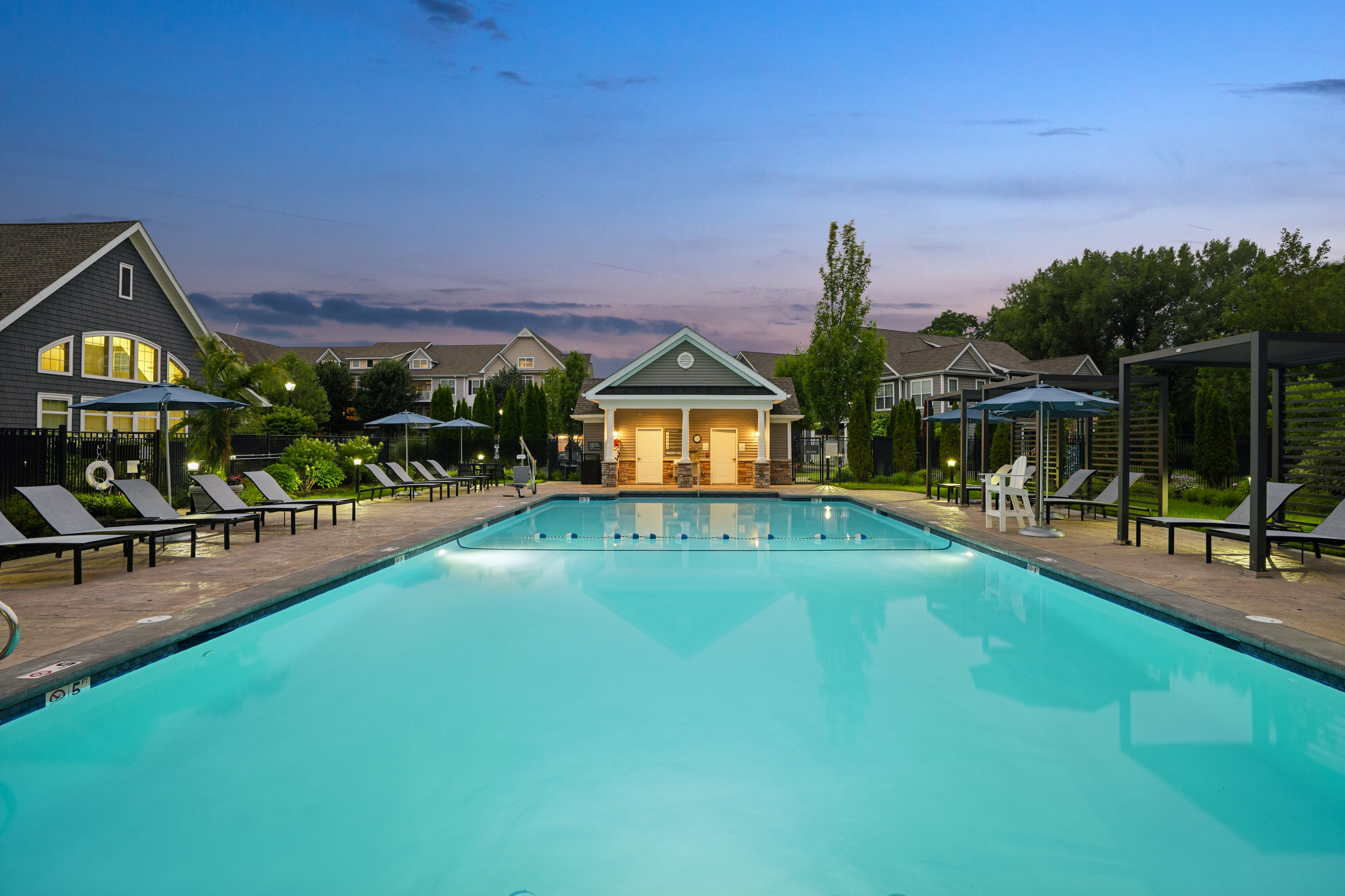 Pool at Avalon (5 of 5)