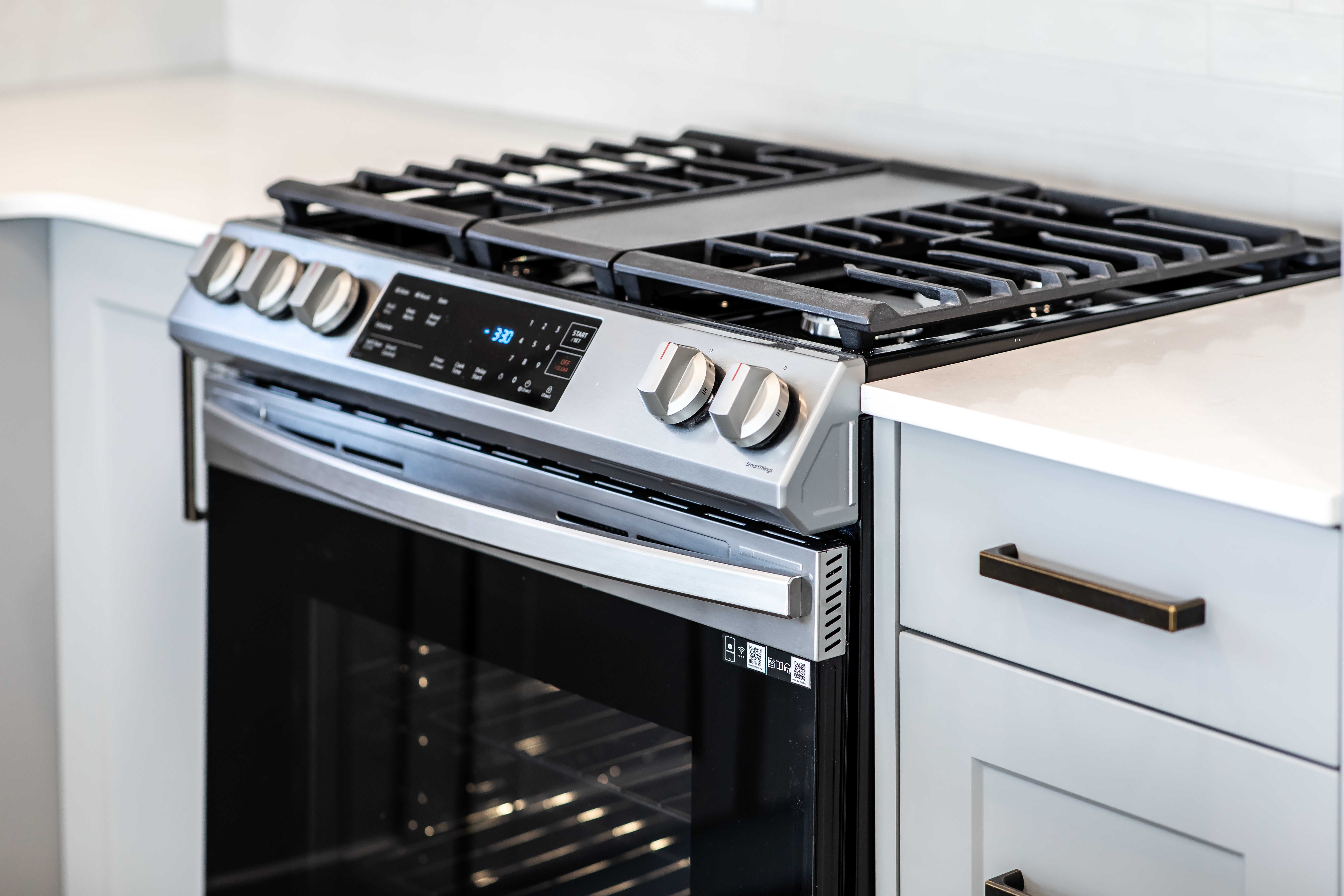 Avalon Amityville 3 of 12