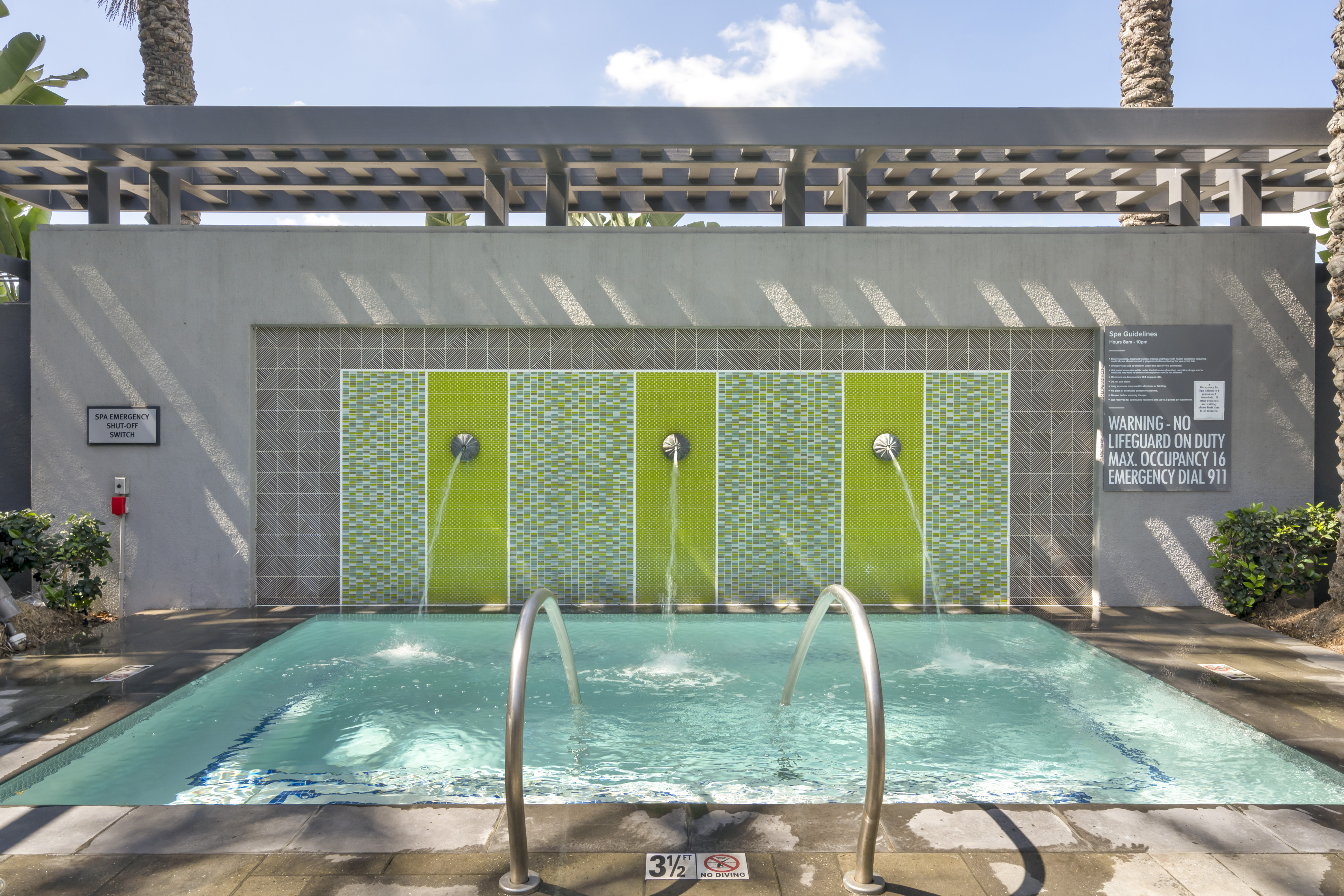 Pool at Avalon (8 of 8)