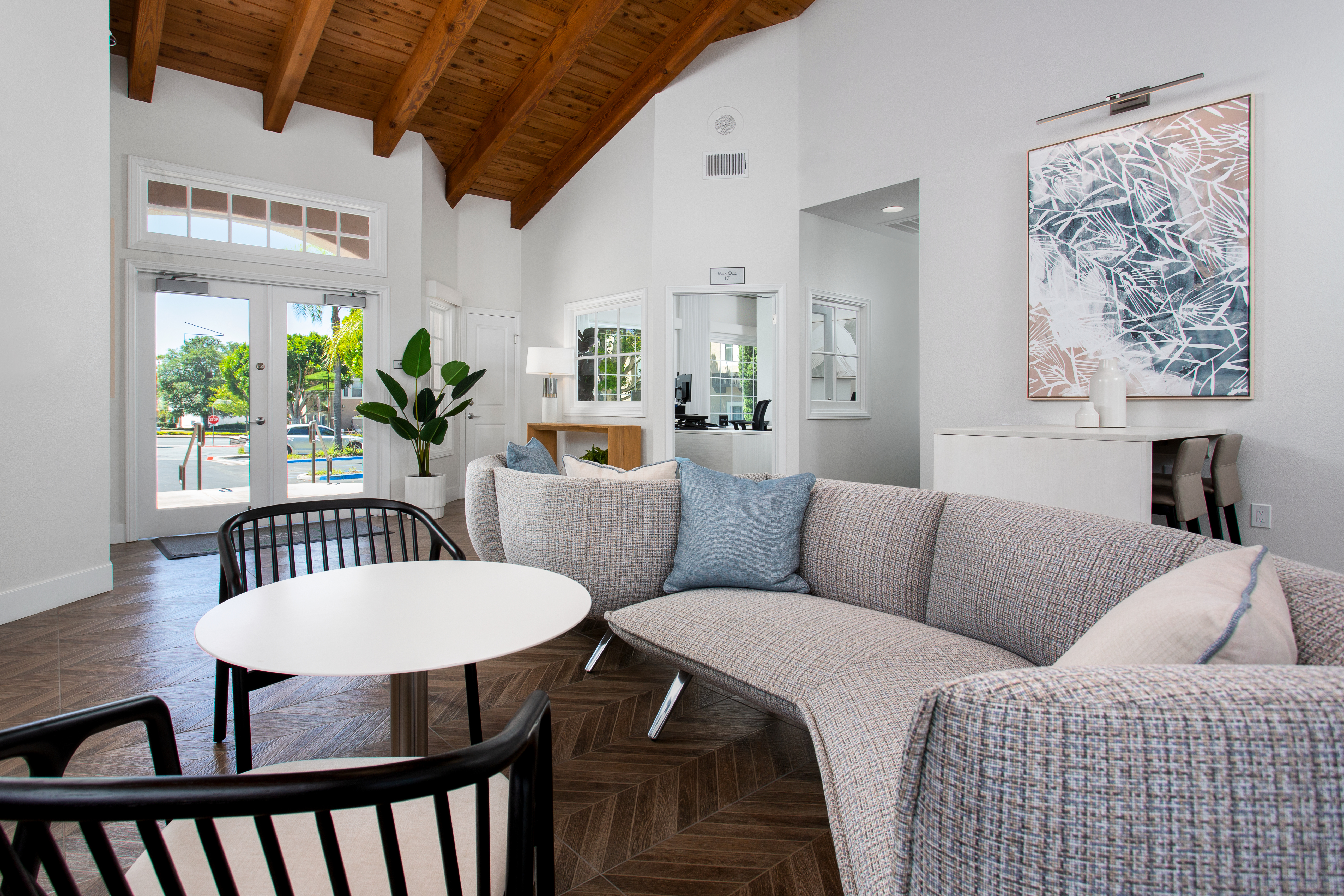 Lobby at Eaves Santa Margarita (1 of 5)