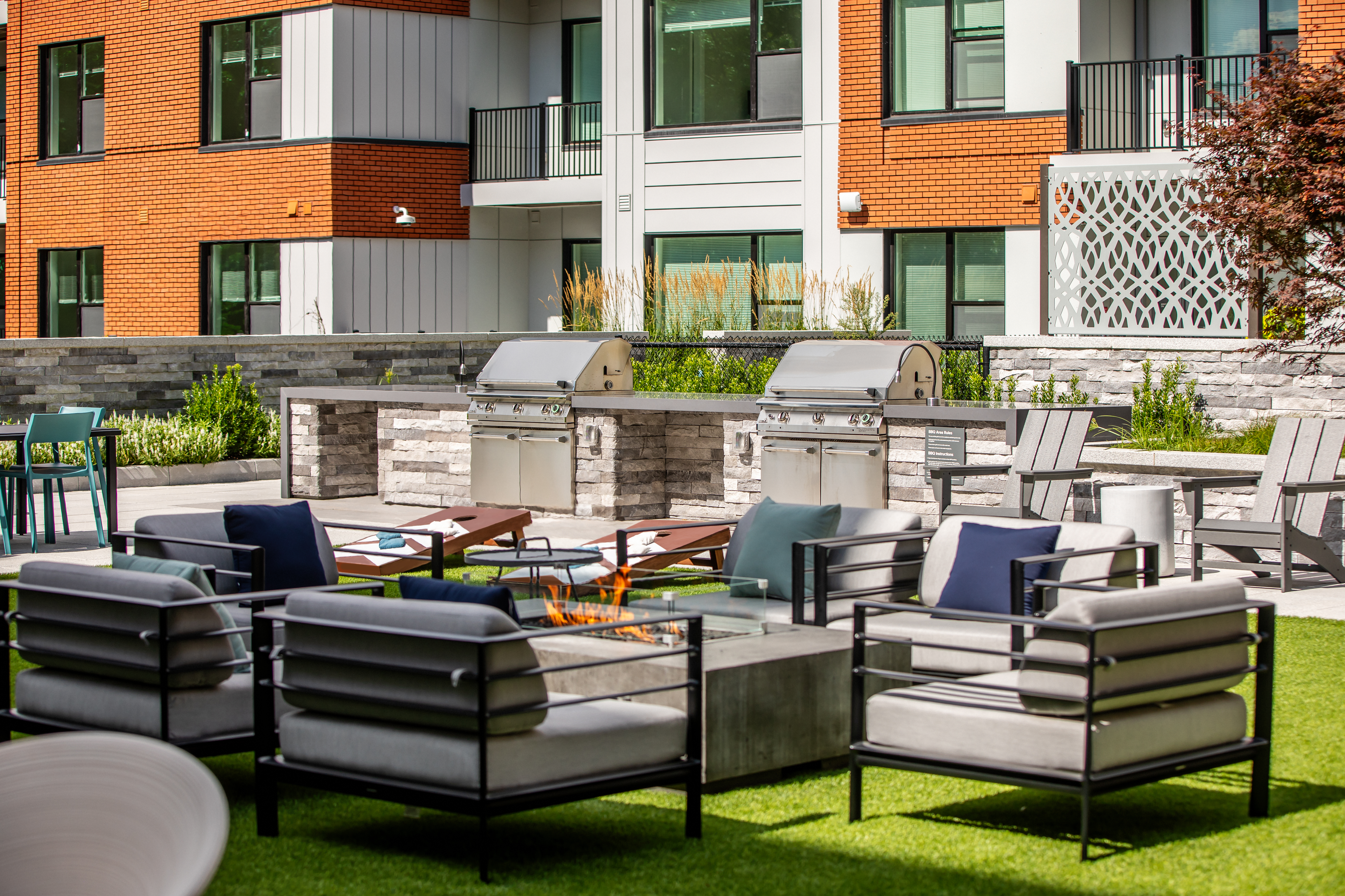 Grill area at Avalon Brighton (1 of 3)