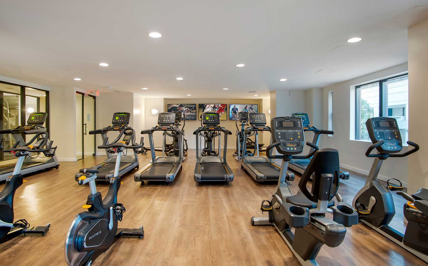 Gym at Avalon Courthouse Place (5 of 5)