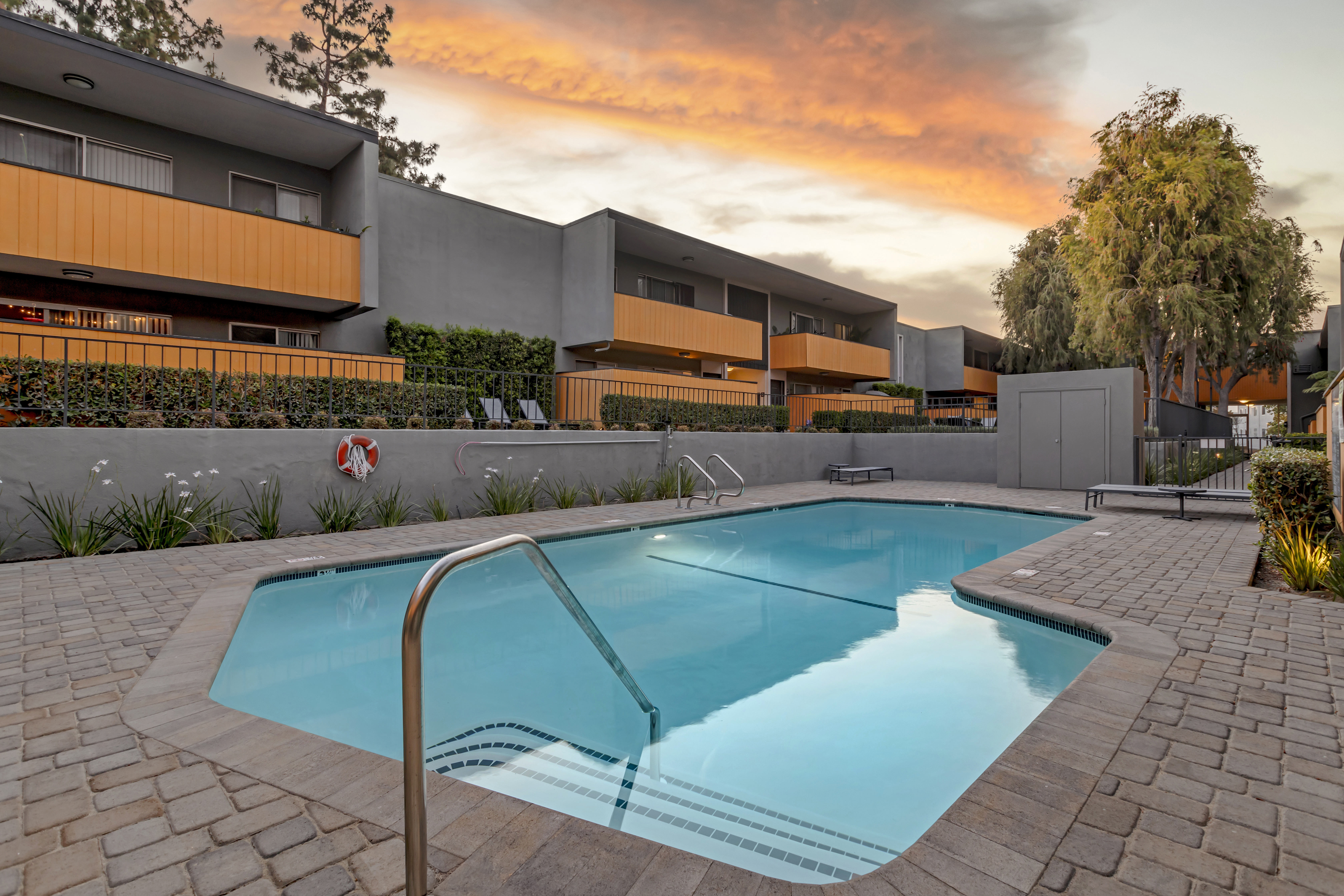 Pool at Ava (3 of 5)