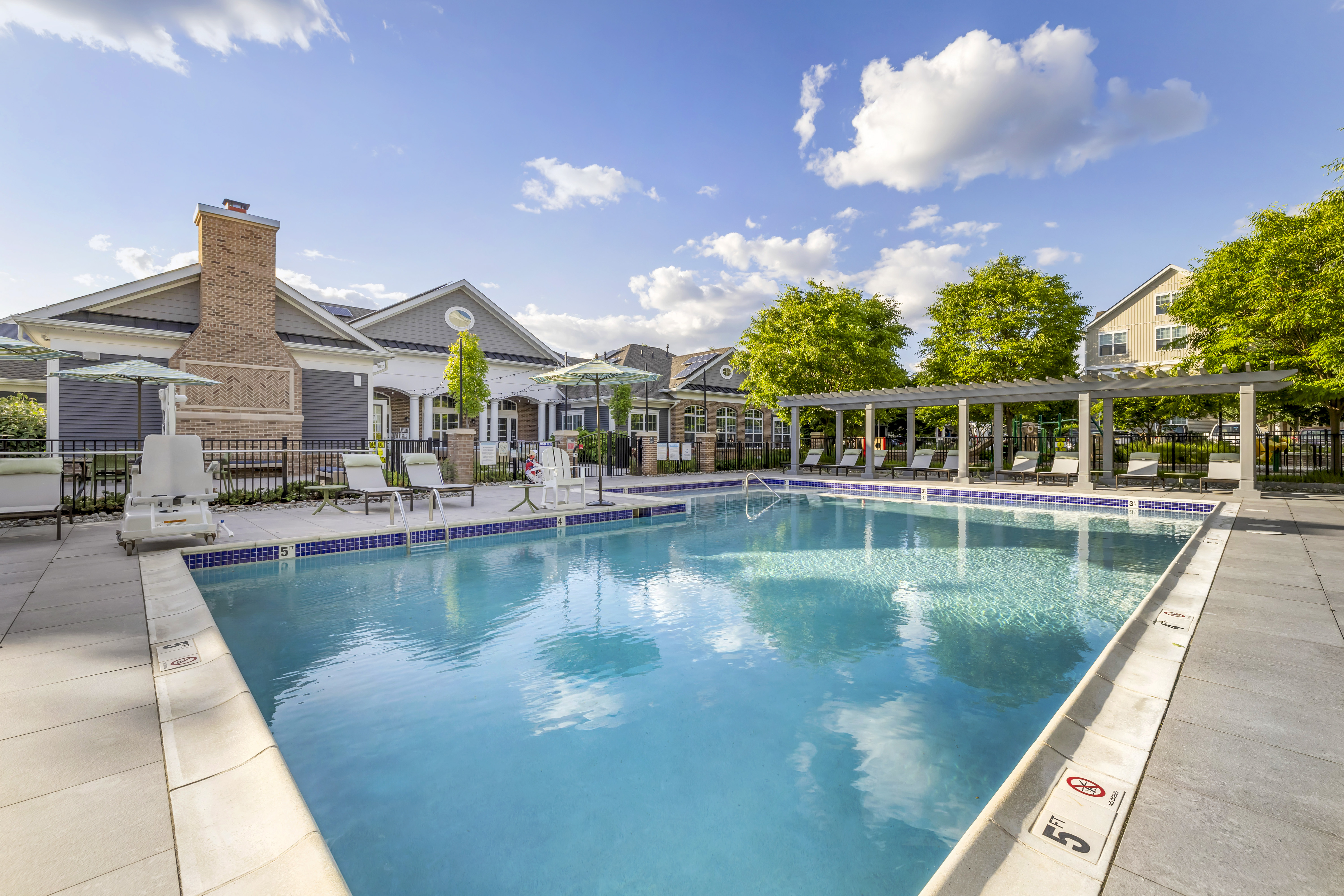 Pool at Avalon (1 of 5)