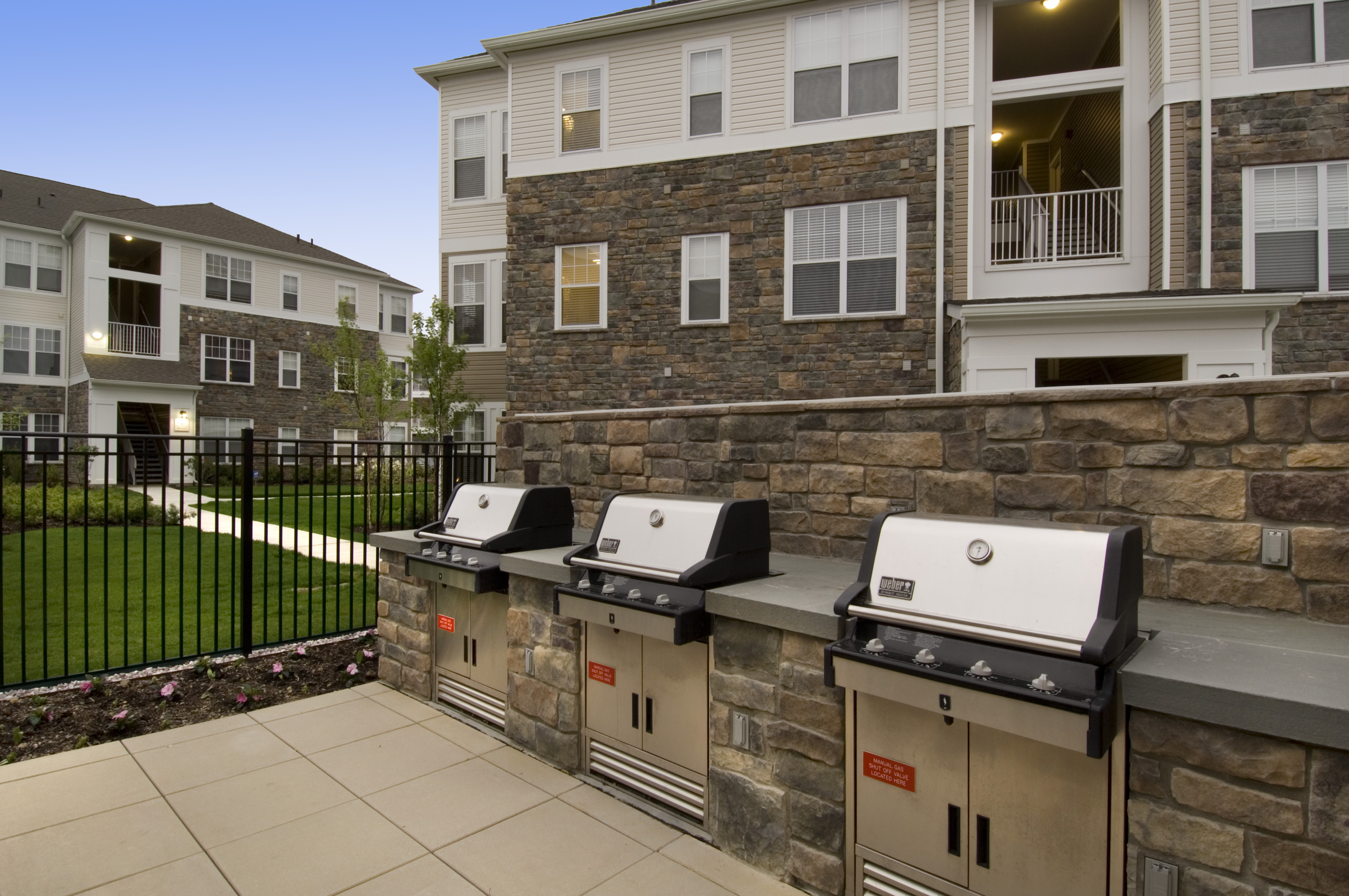Grill area at Avalon (2 of 2)
