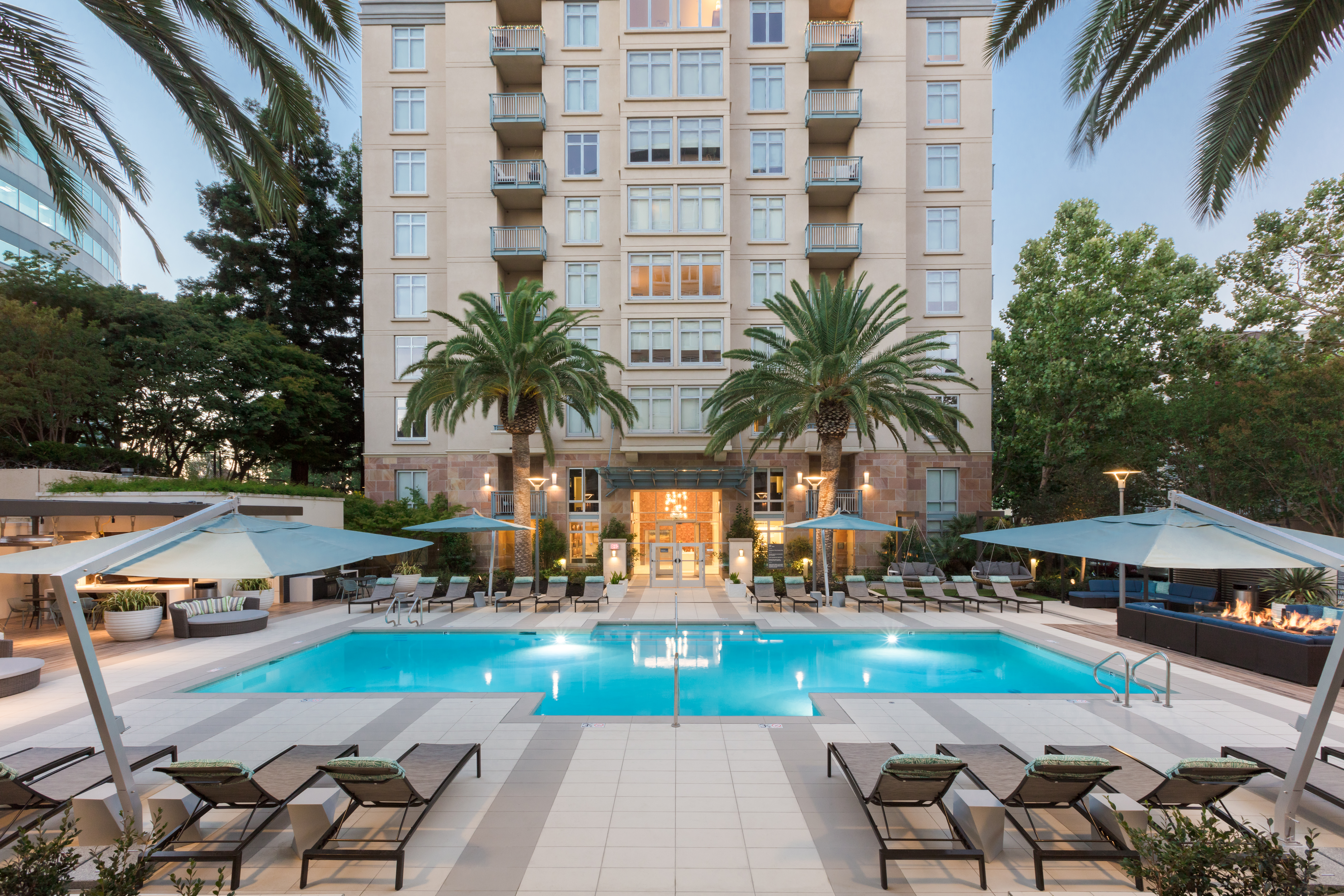 Avalon Towers On The Peninsula 1 of 12
