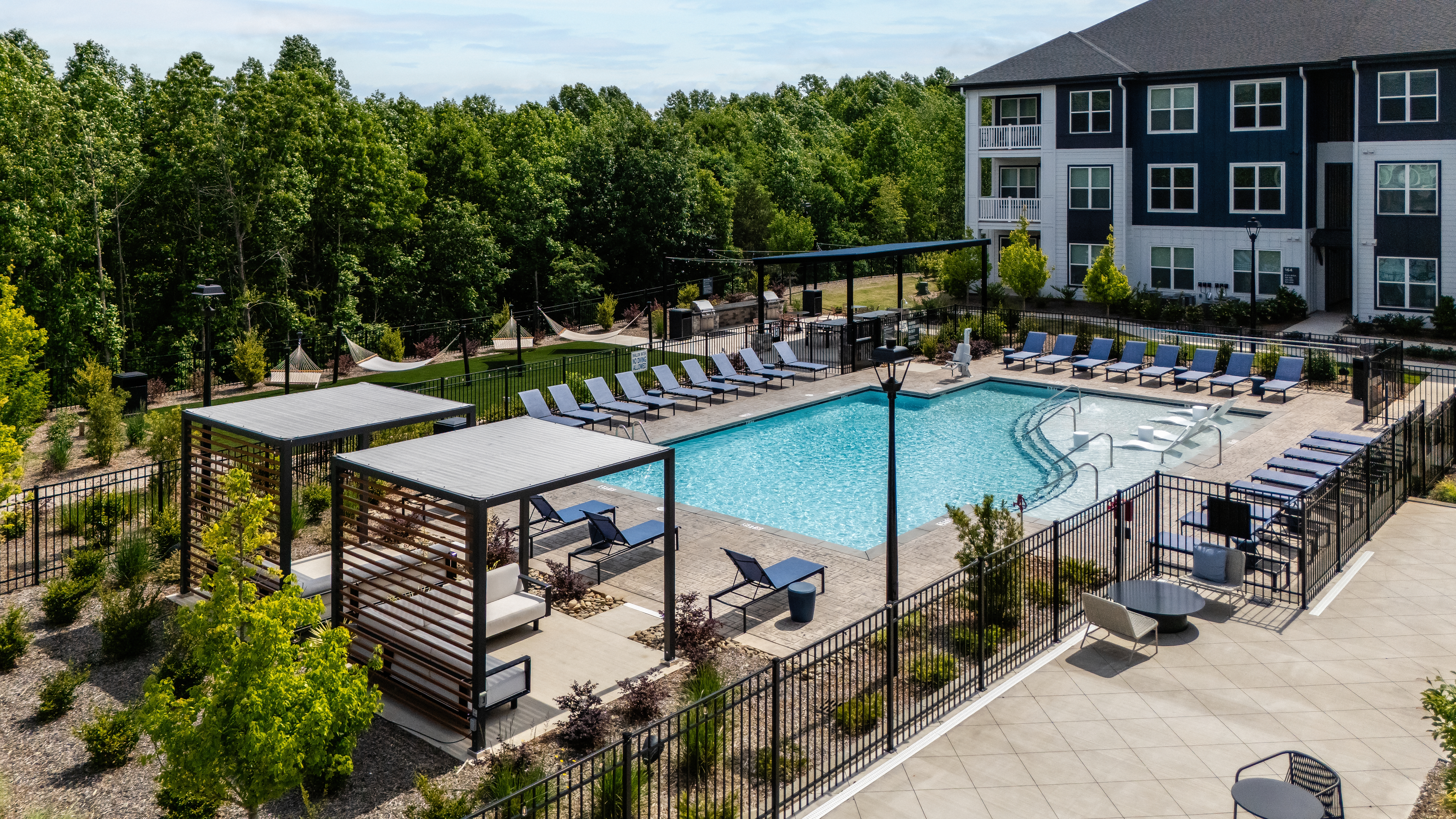 Pool at Avalon Lake Norman (4 of 6)