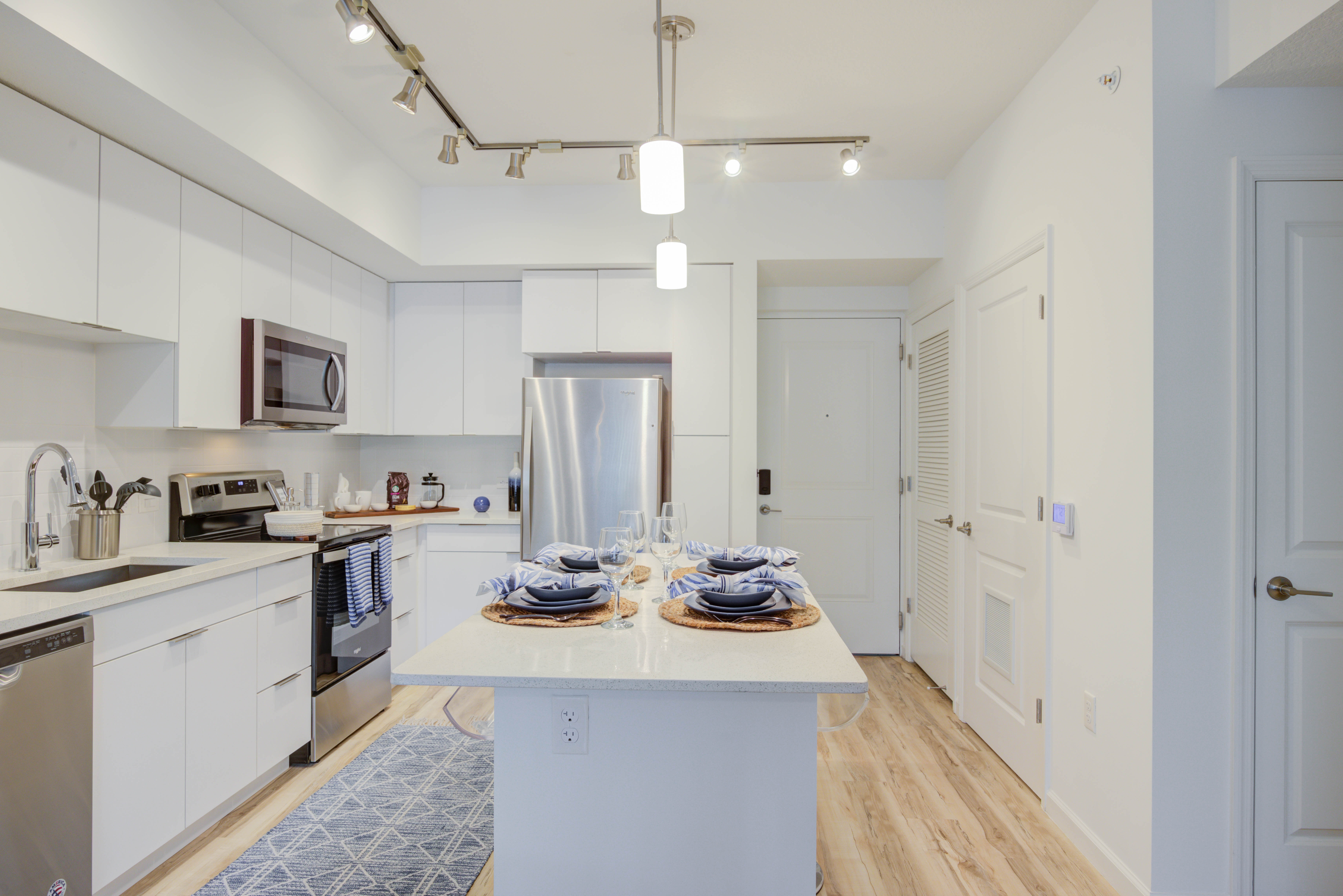 Avalon Miramar Park Place 3 of 12