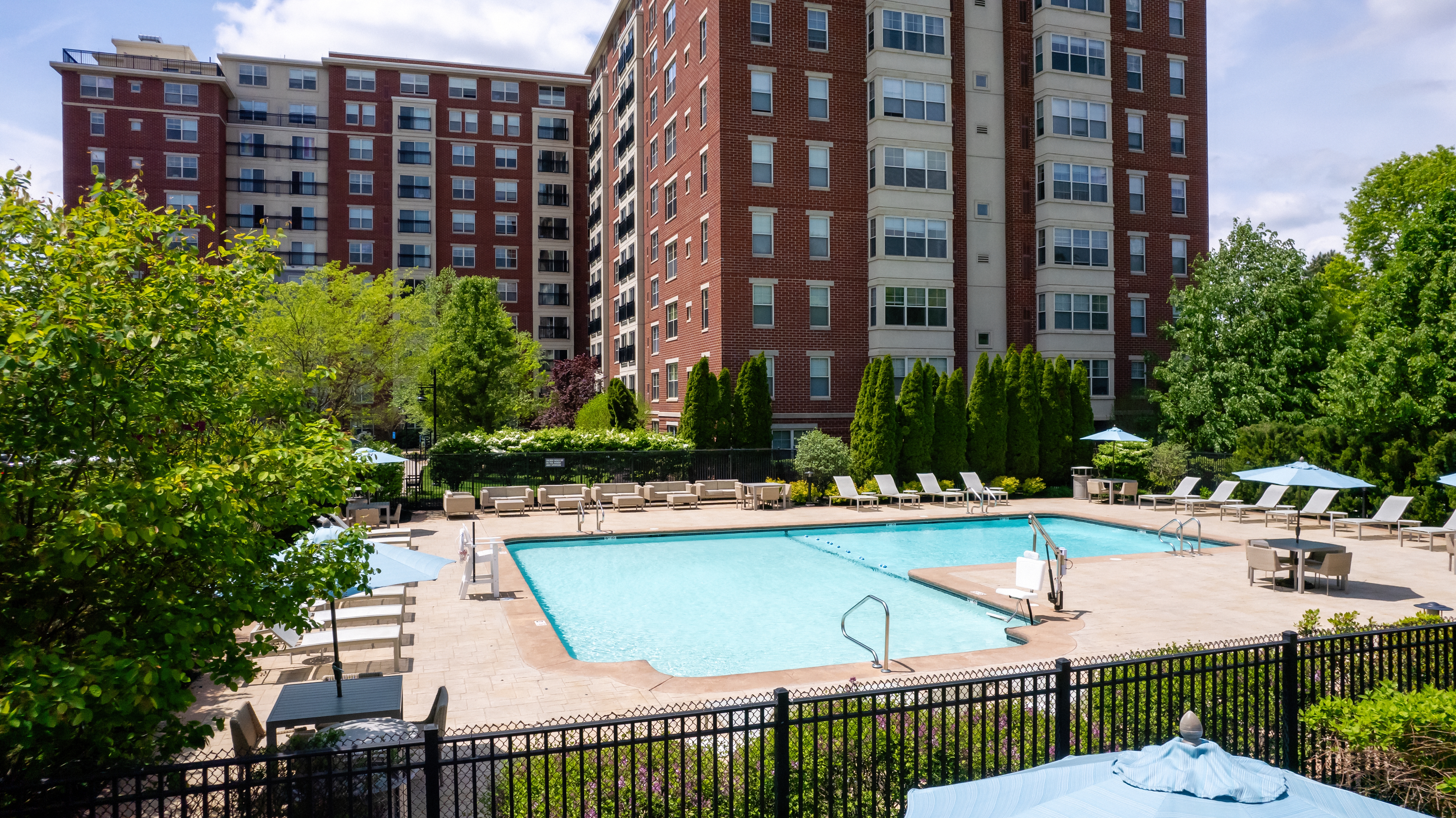 Pool at Avalon (1 of 4)