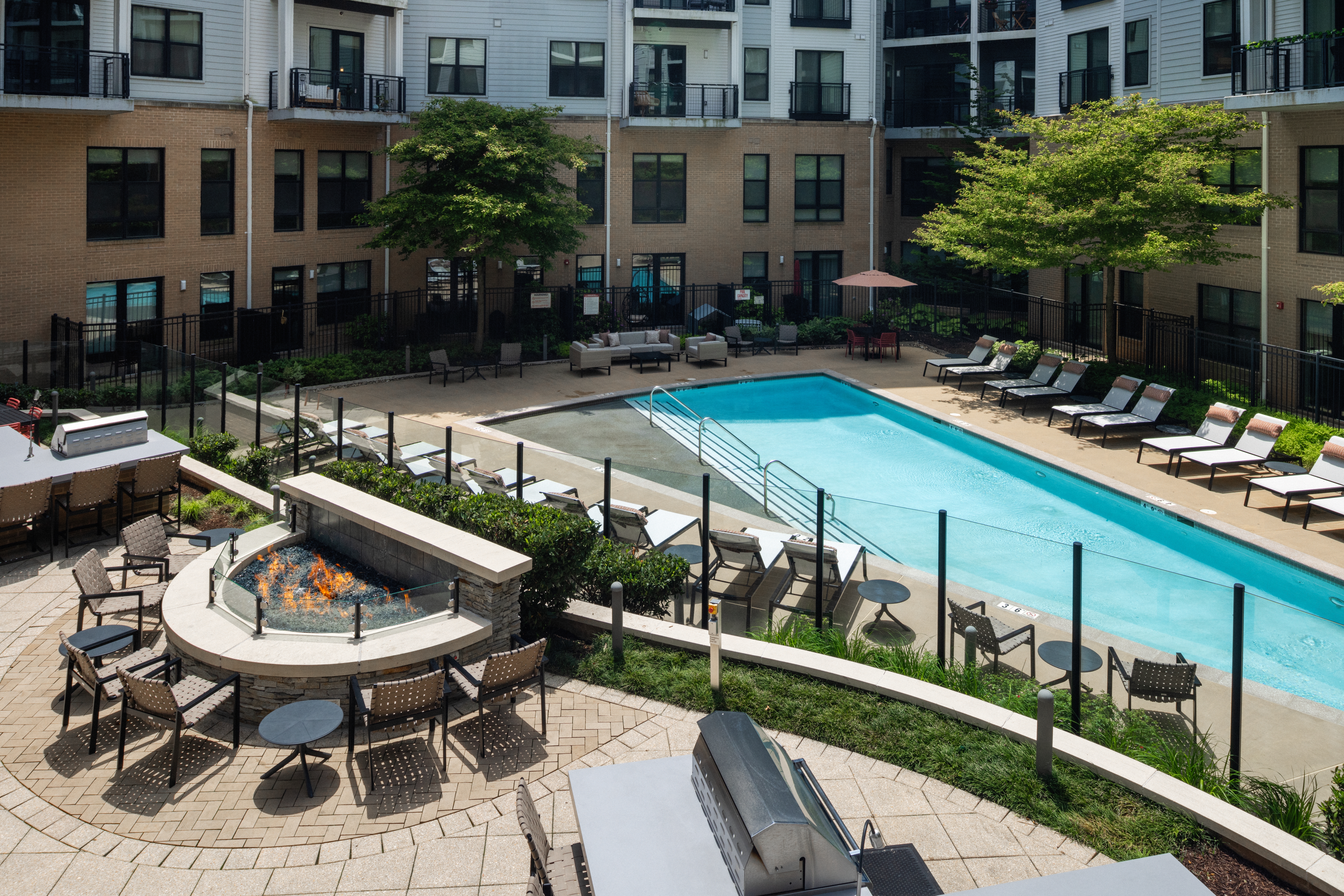 Pool at Avalon Mosaic (1 of 2)