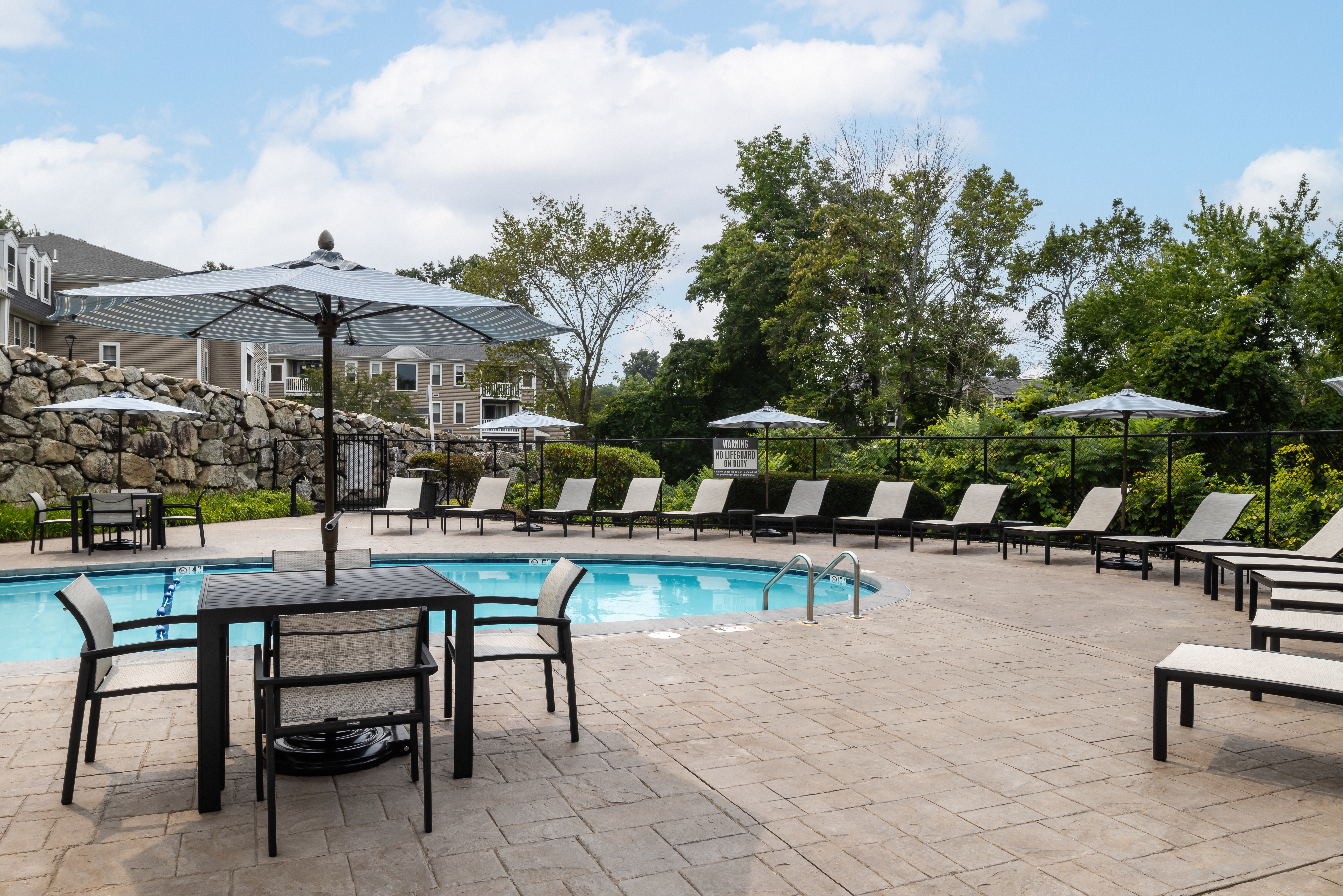 Pool at Eaves (3 of 6)