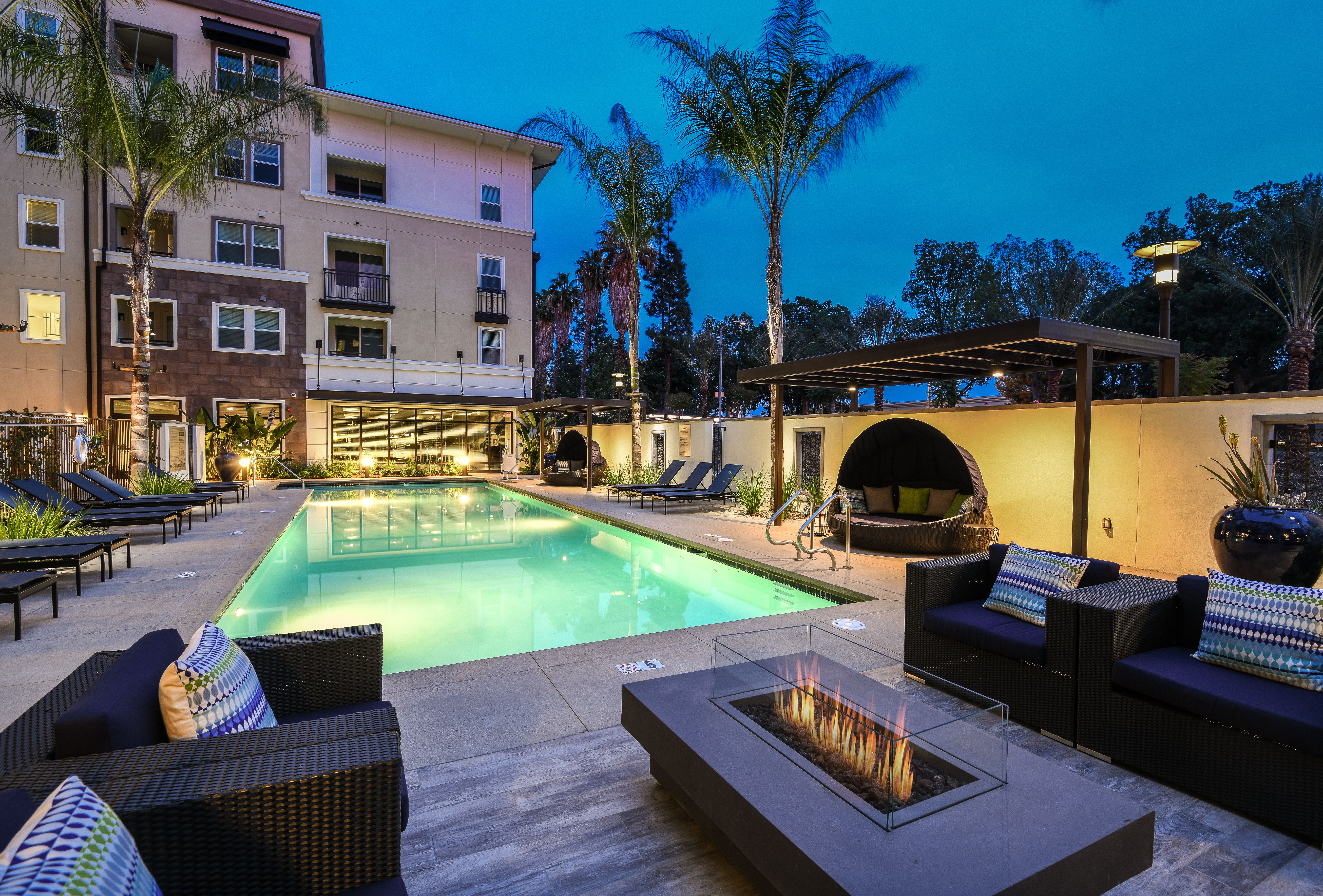 Pool at Avalon (3 of 4)