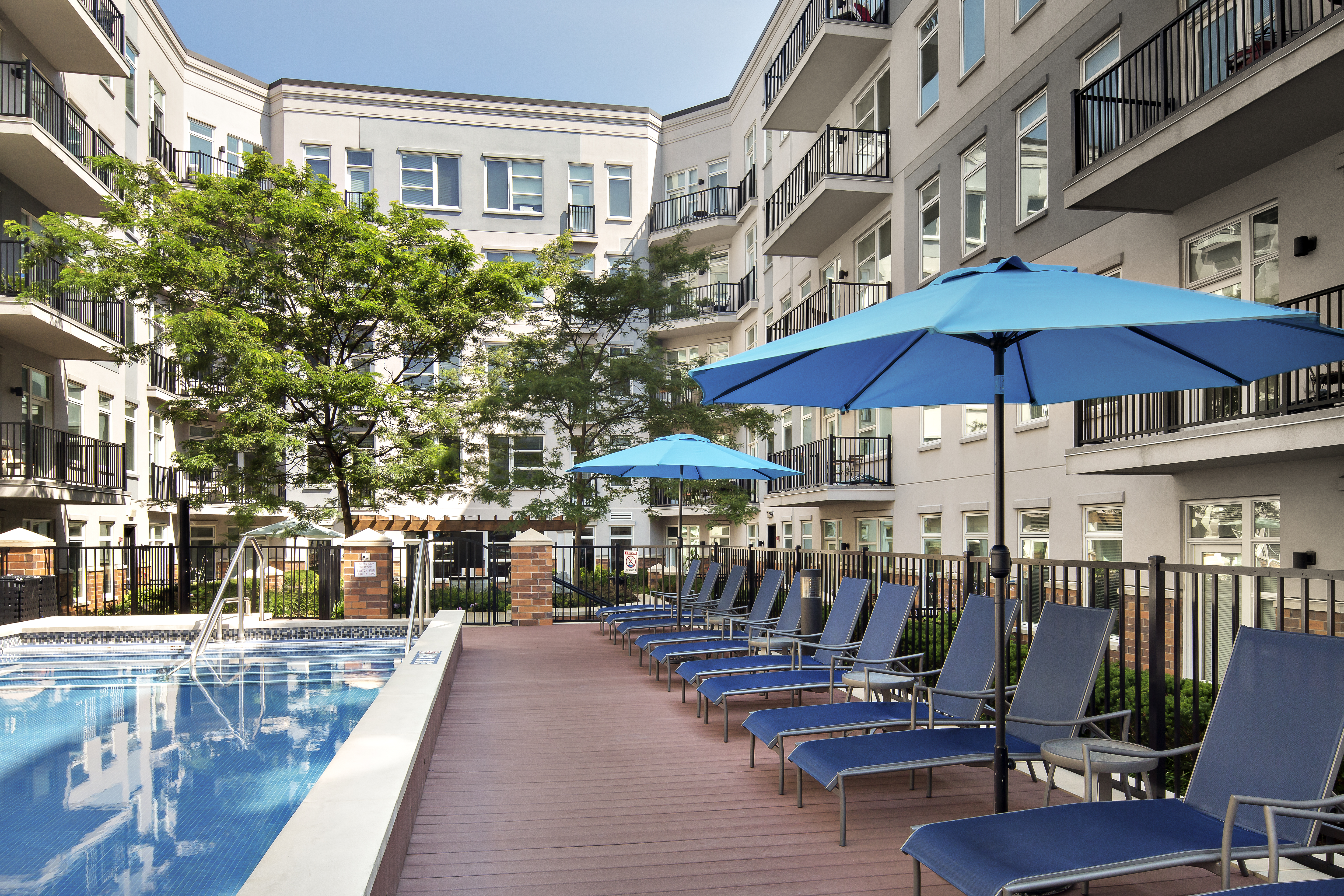 Pool at Avalon (5 of 5)