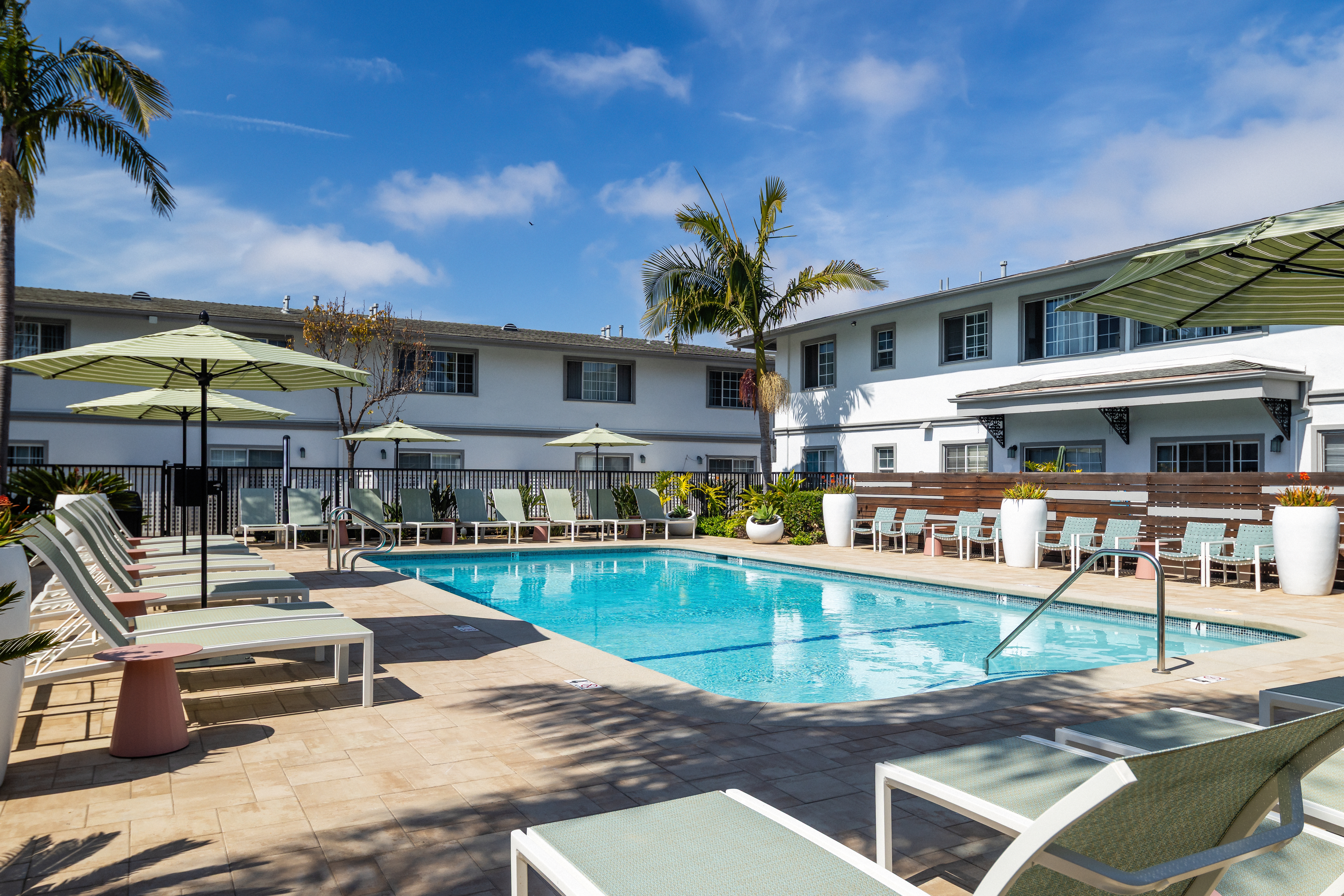 Pool at Ava Newport (2 of 3)