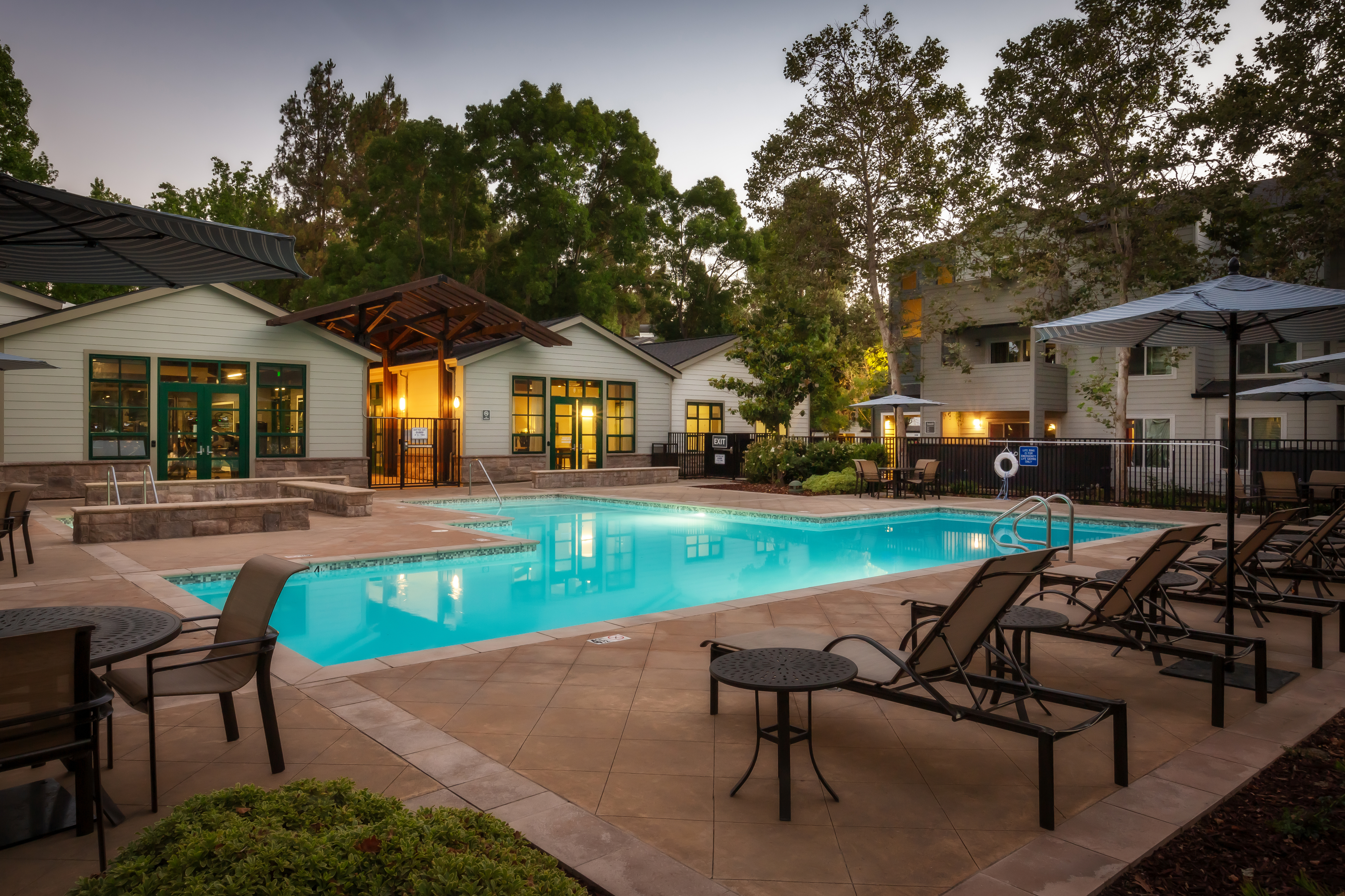 Pool at Eaves (6 of 8)