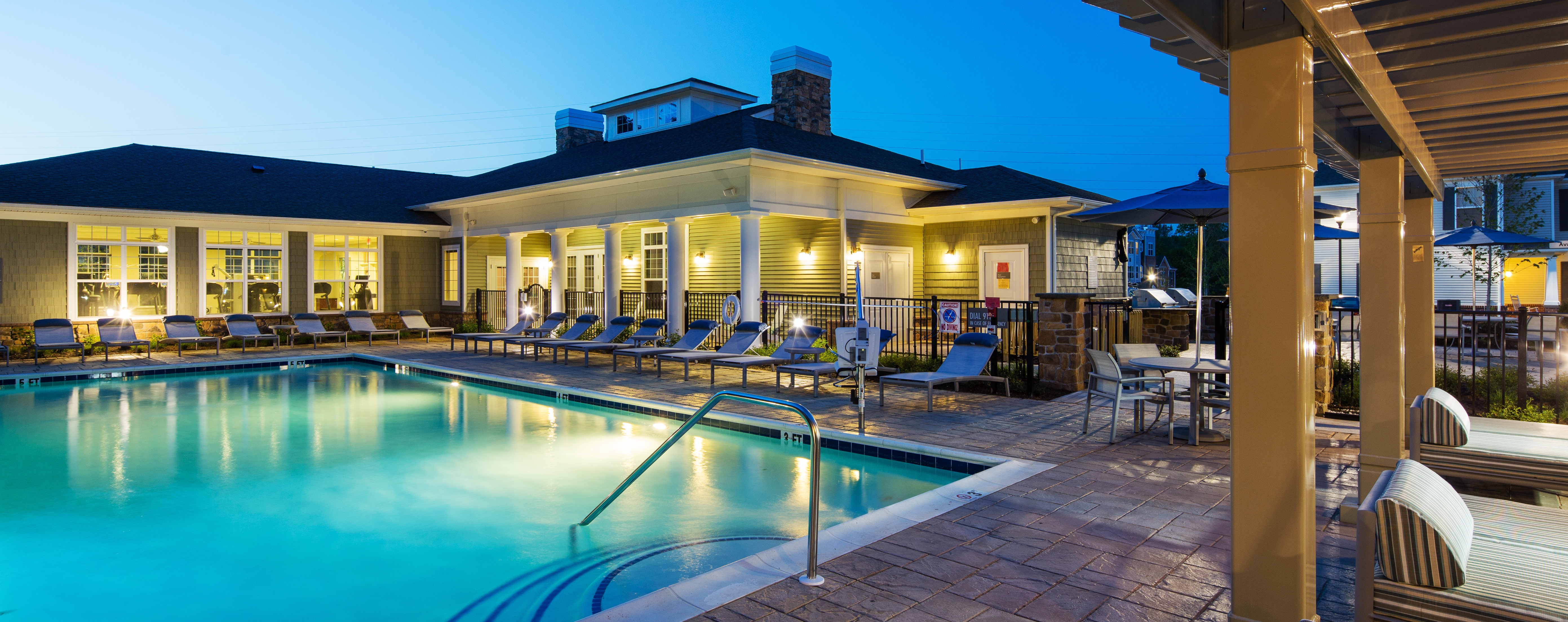 Avalon Townhome Collection Roseland | Townhomes for Rent in