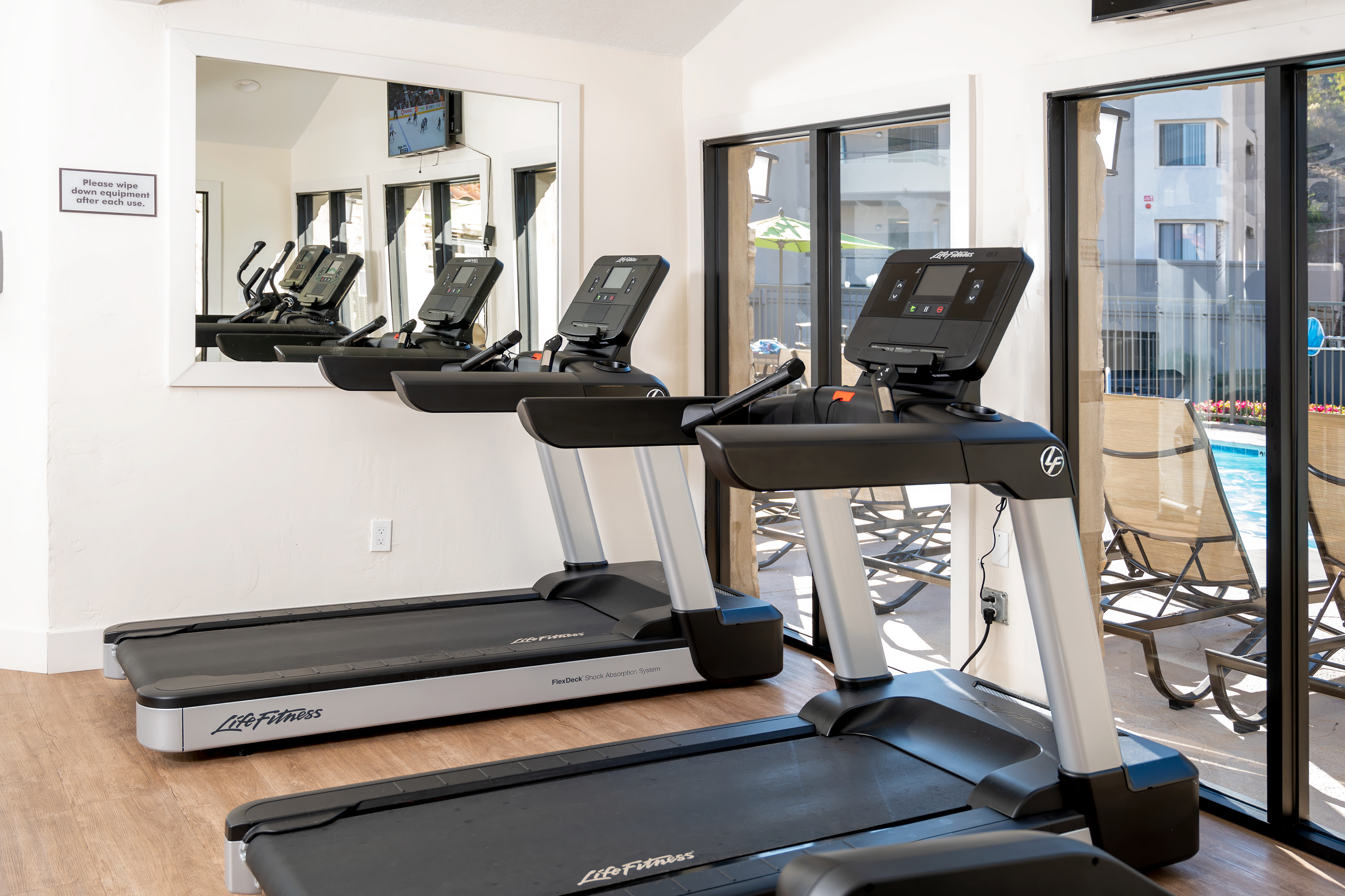 Gym at Eaves Rancho Penasquitos (2 of 2)