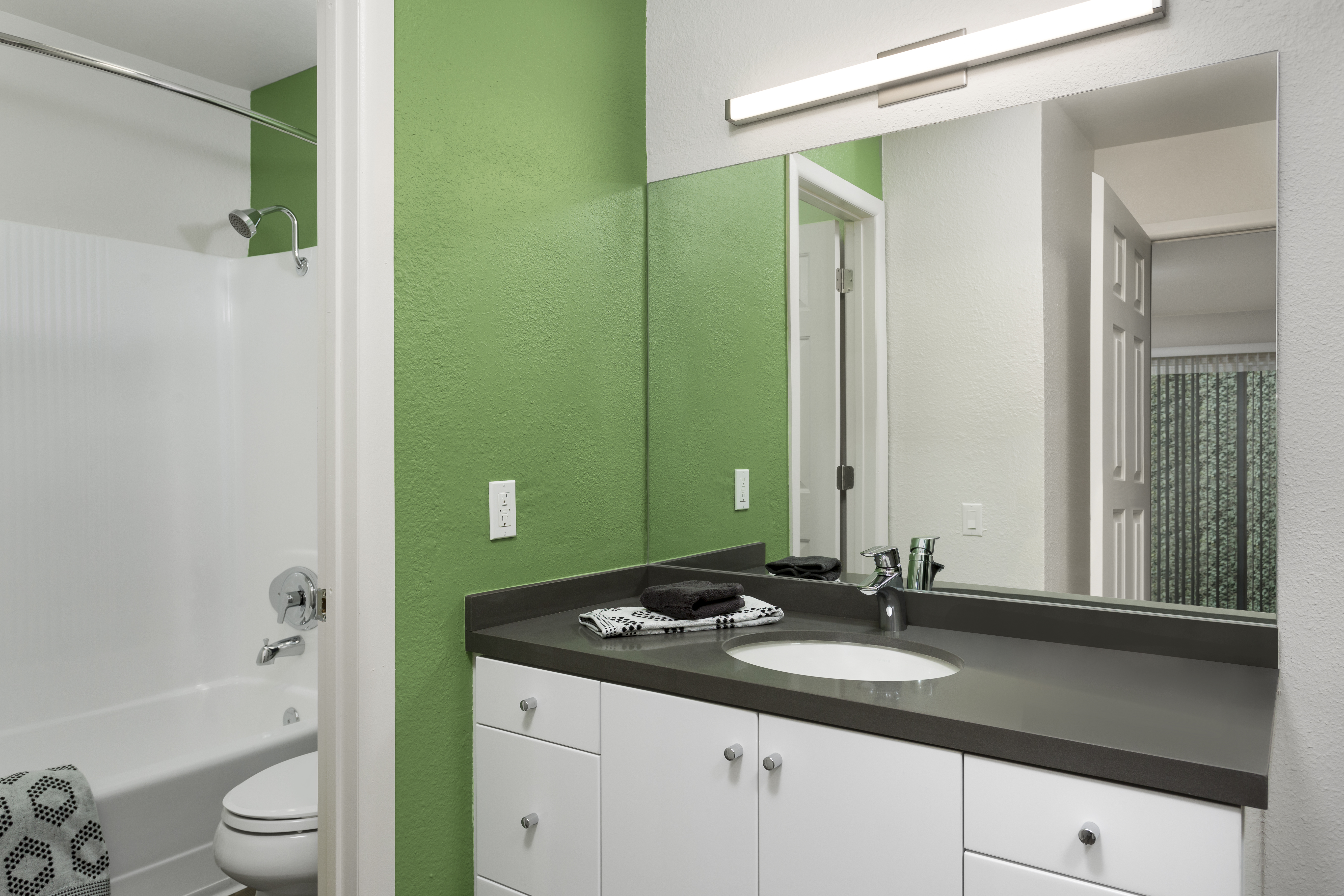 Ava Toluca Hills 10 of 12