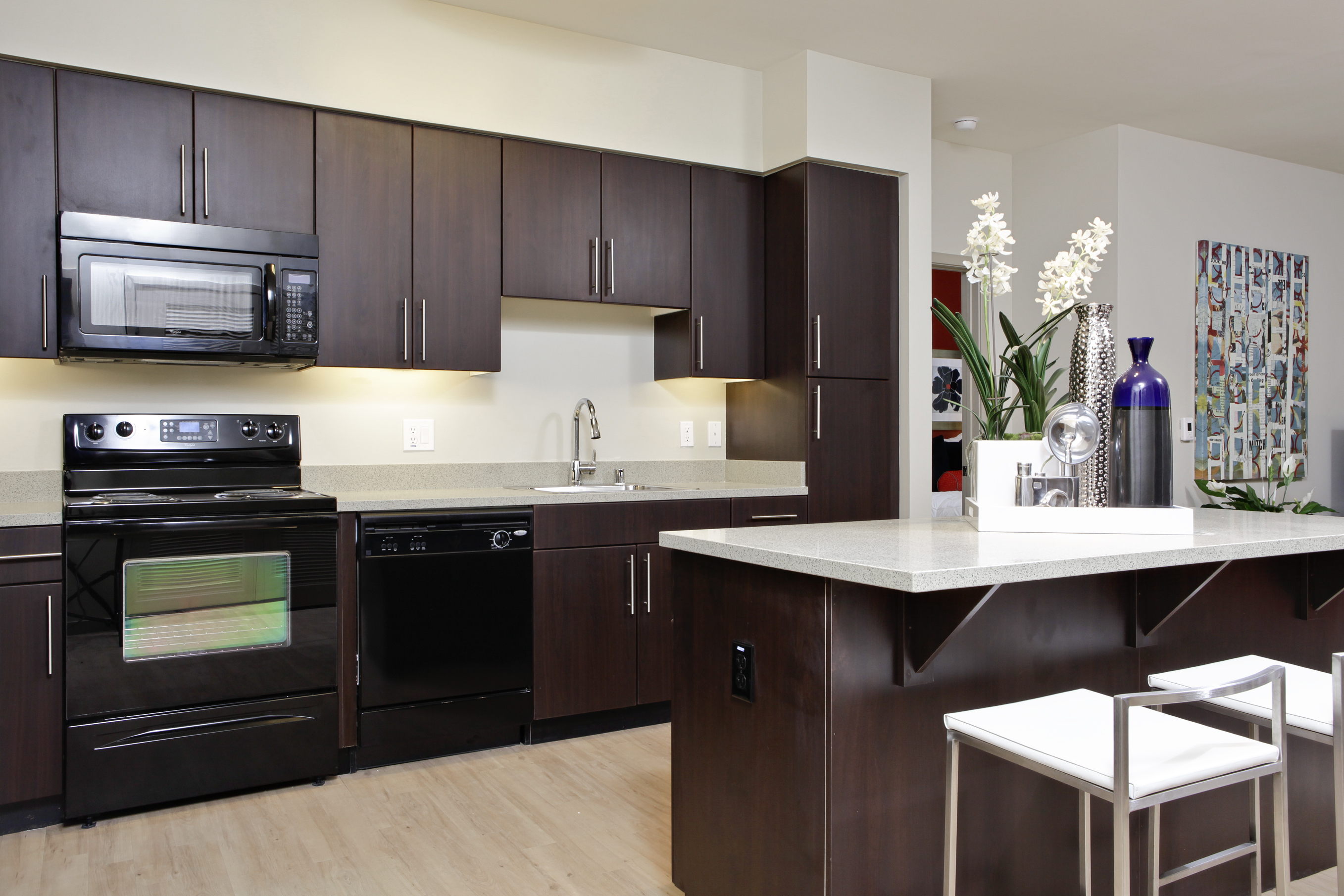 Avalon Ocean Avenue 6 of 12