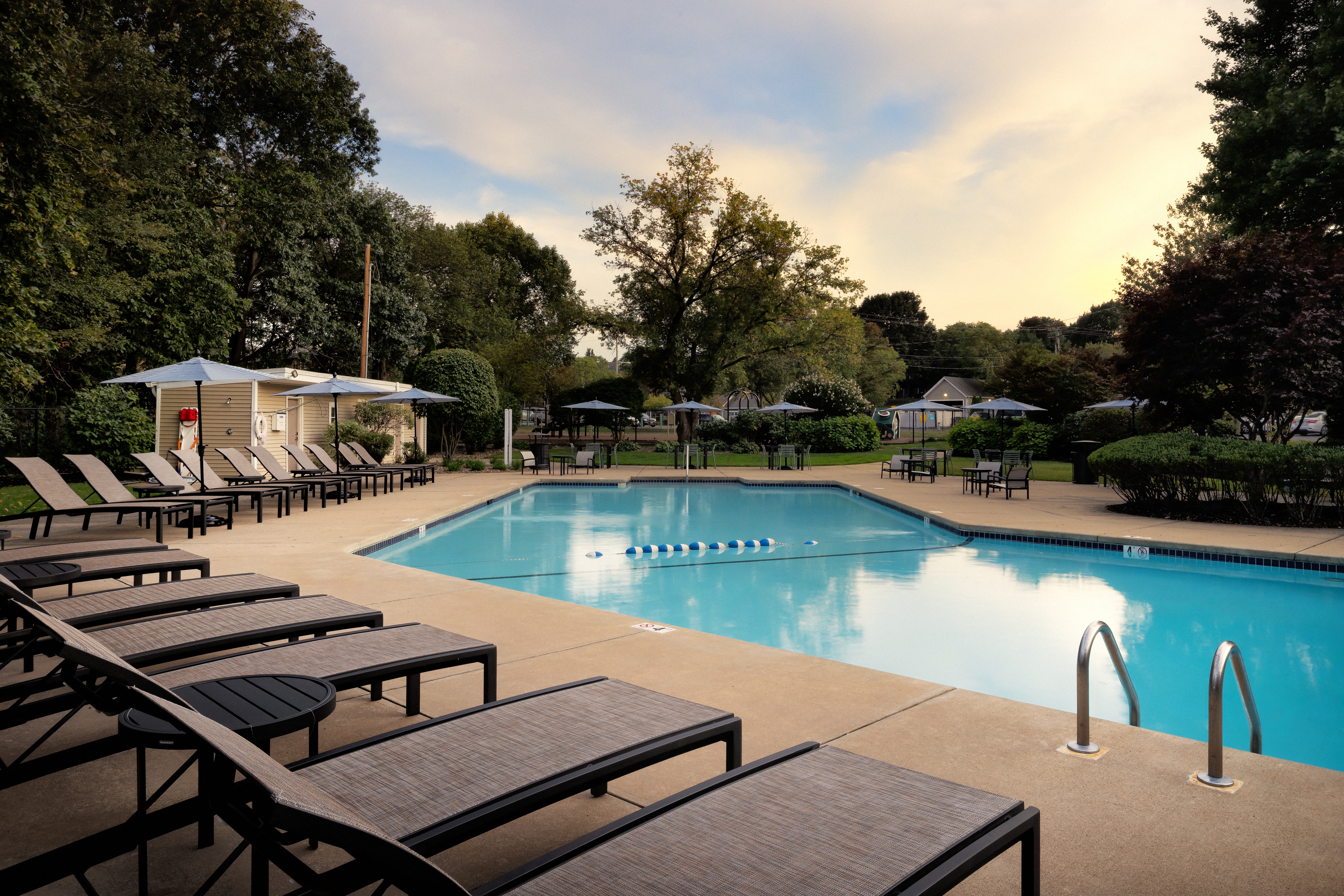 Pool at Eaves (8 of 8)
