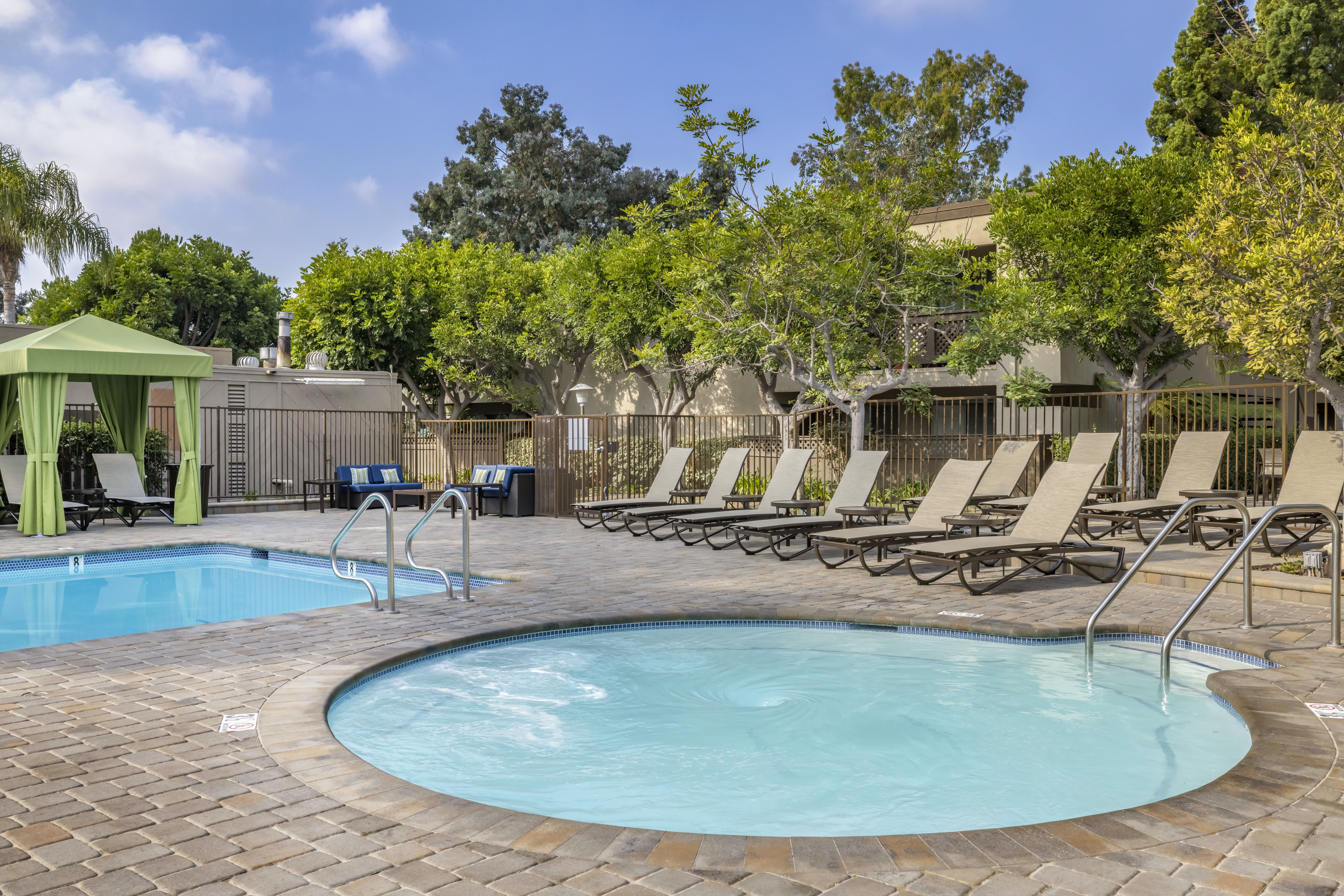 Pool at Eaves (3 of 3)
