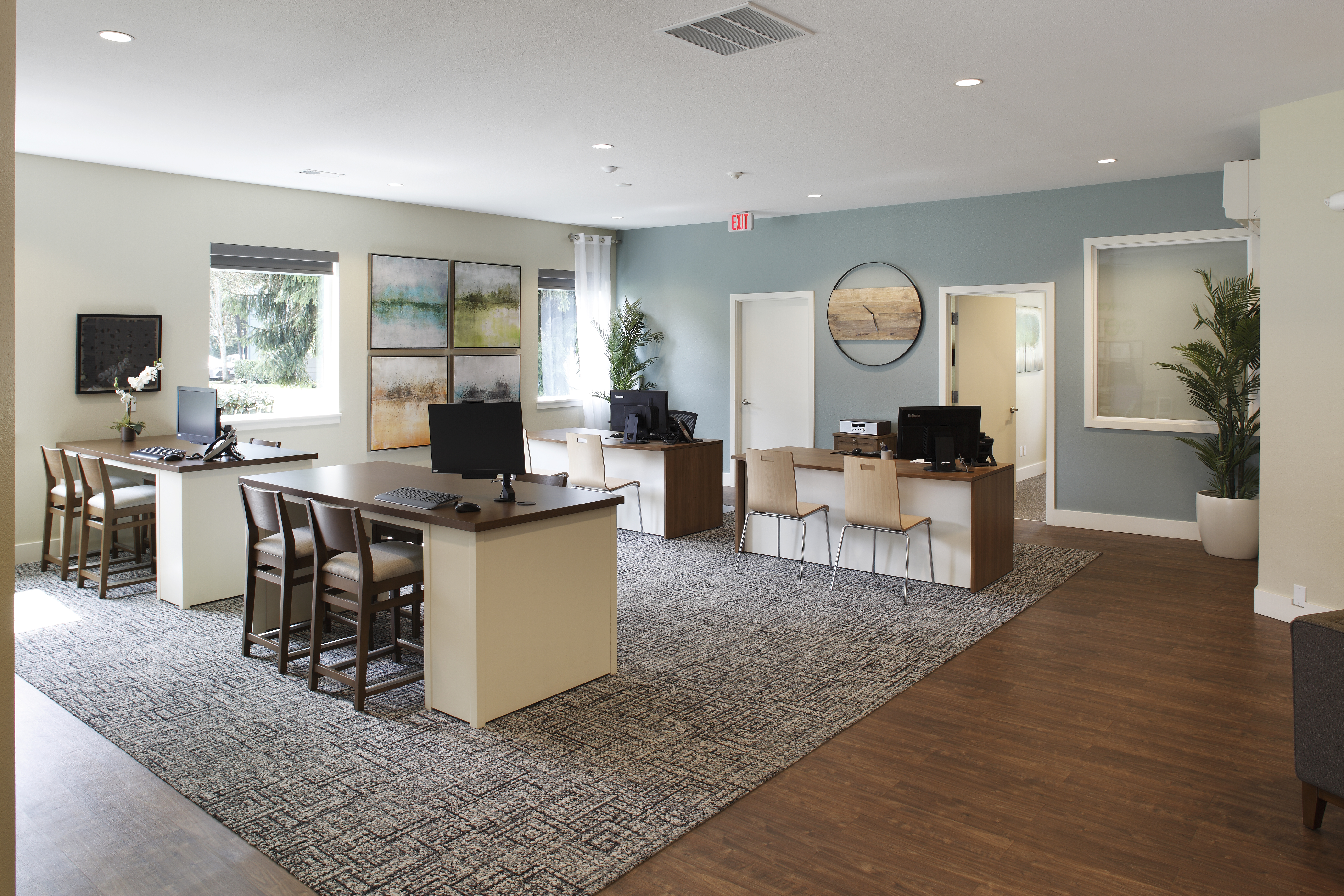 Work space at Eaves Redmond Campus