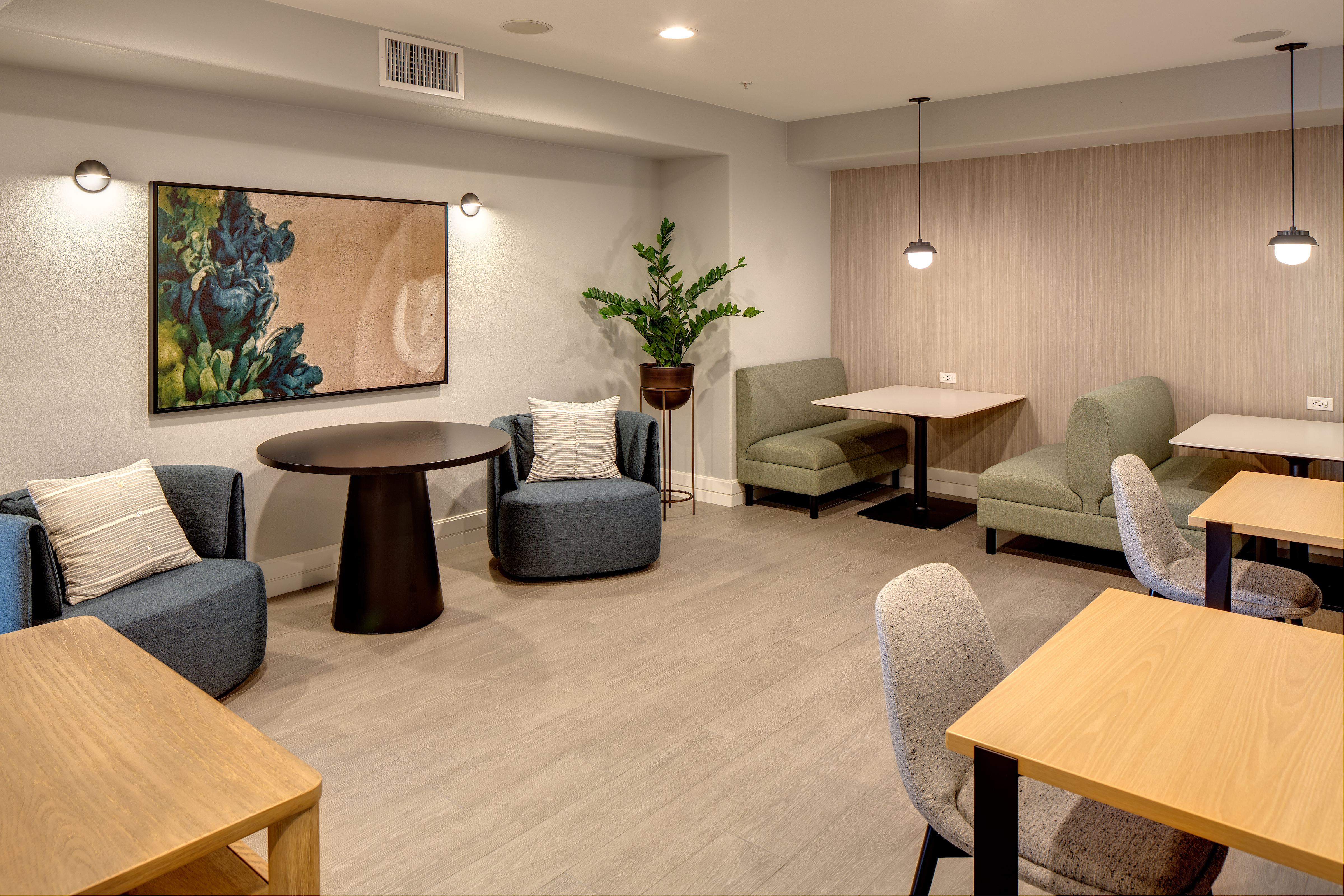 Work space at Avalon Warner Place
