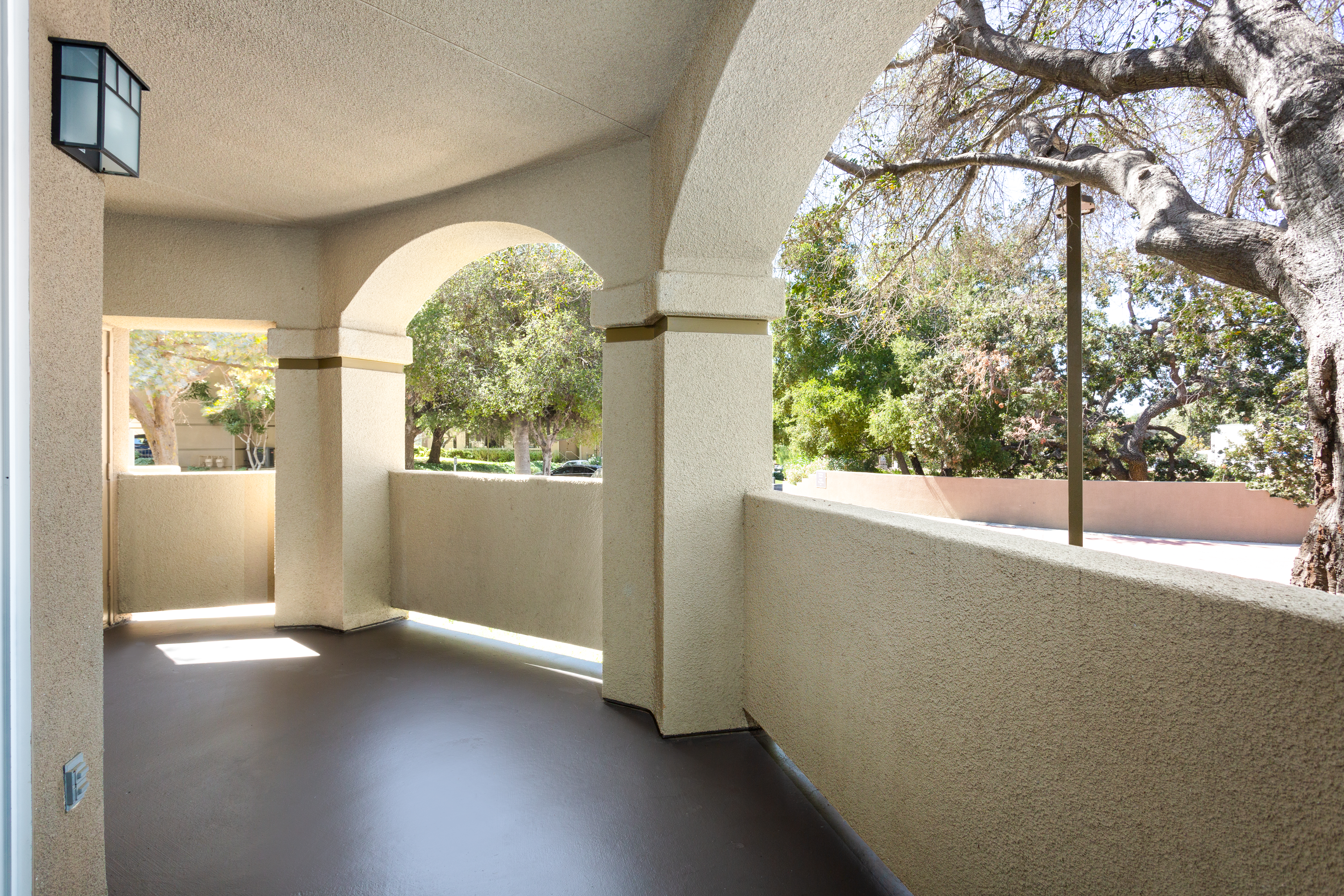 Eaves Thousand Oaks 7 of 12