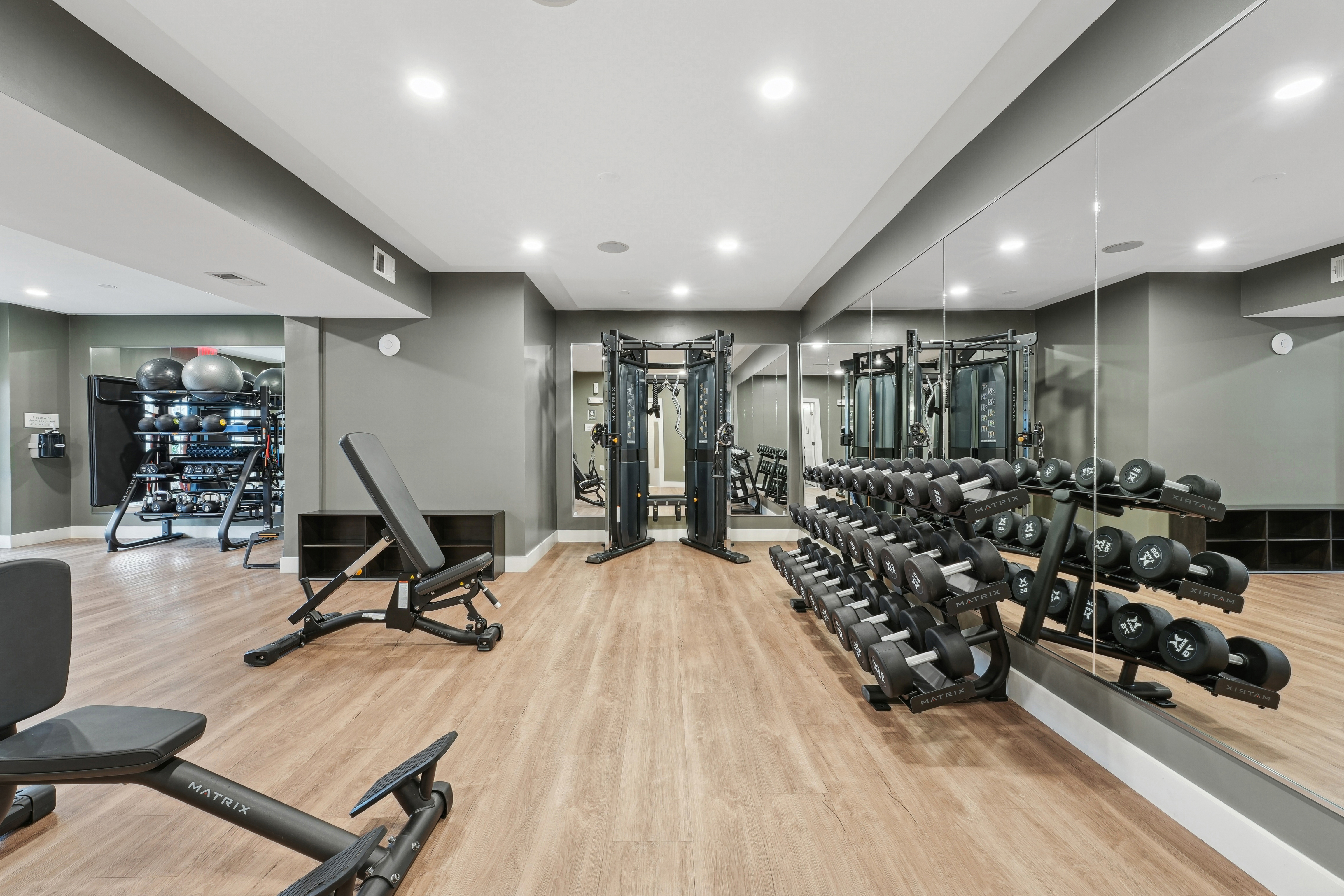 Gym at Eaves Columbia Town Center (2 of 6)