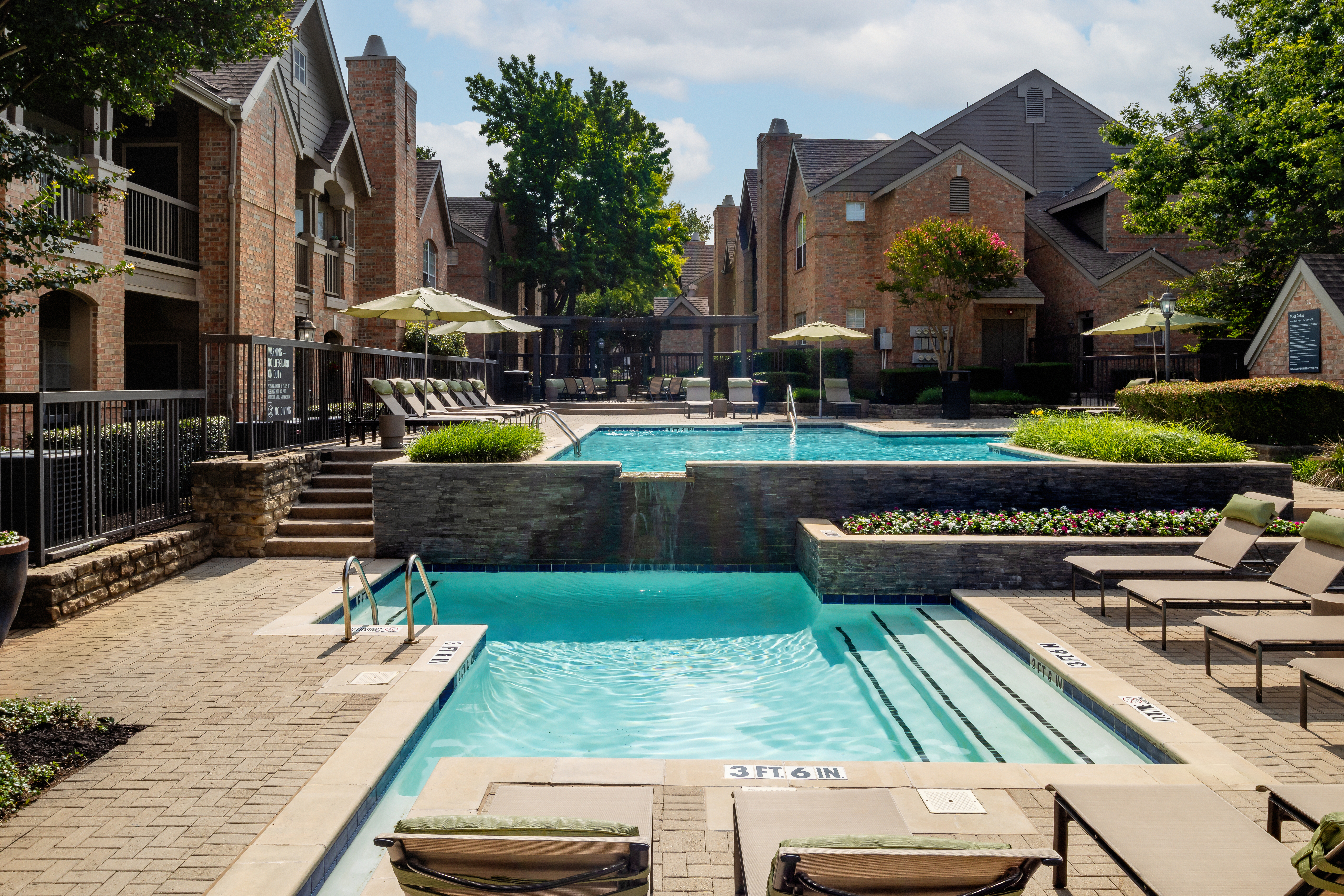 Pool at Avalon (1 of 5)