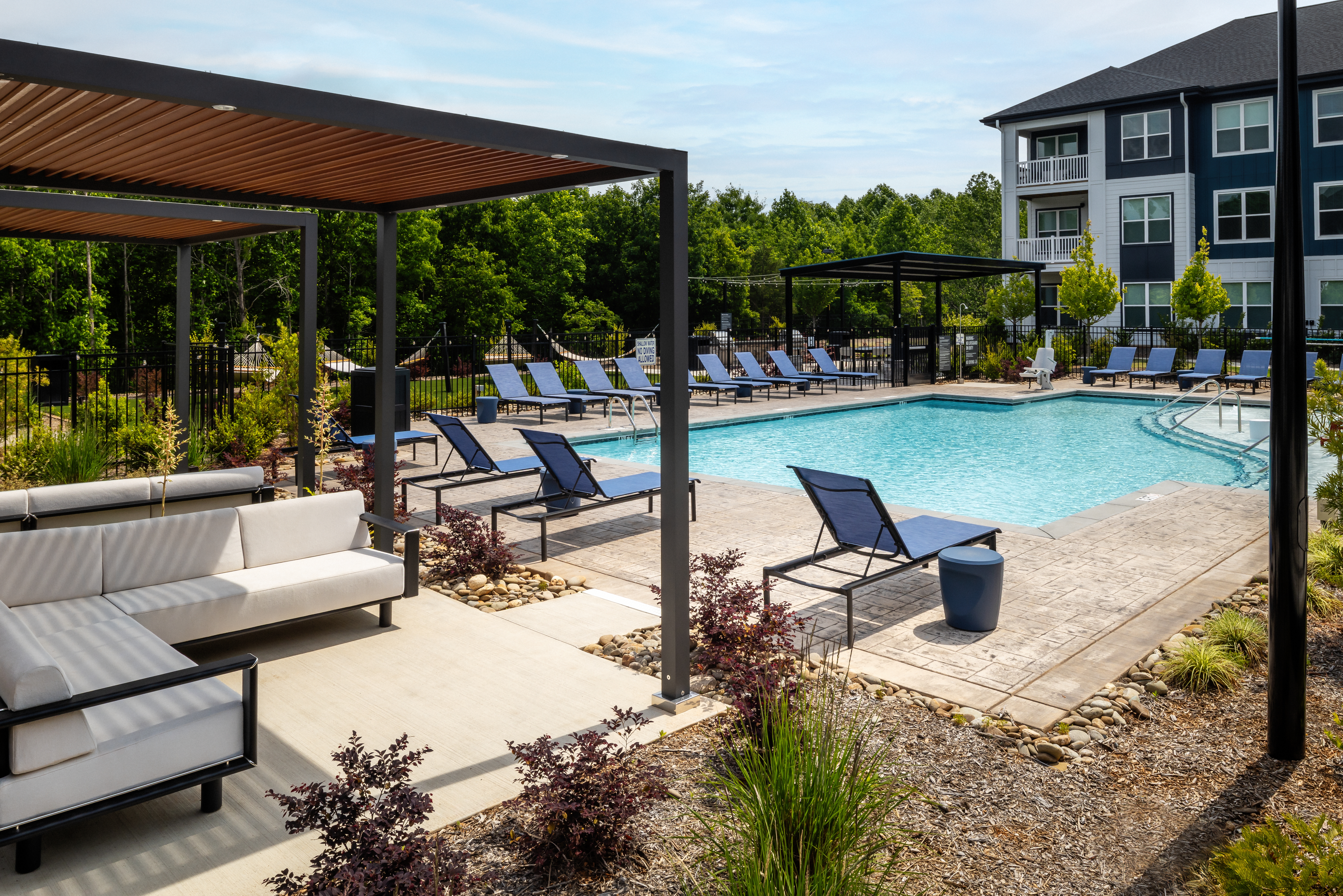 Pool at Avalon Lake Norman (3 of 6)