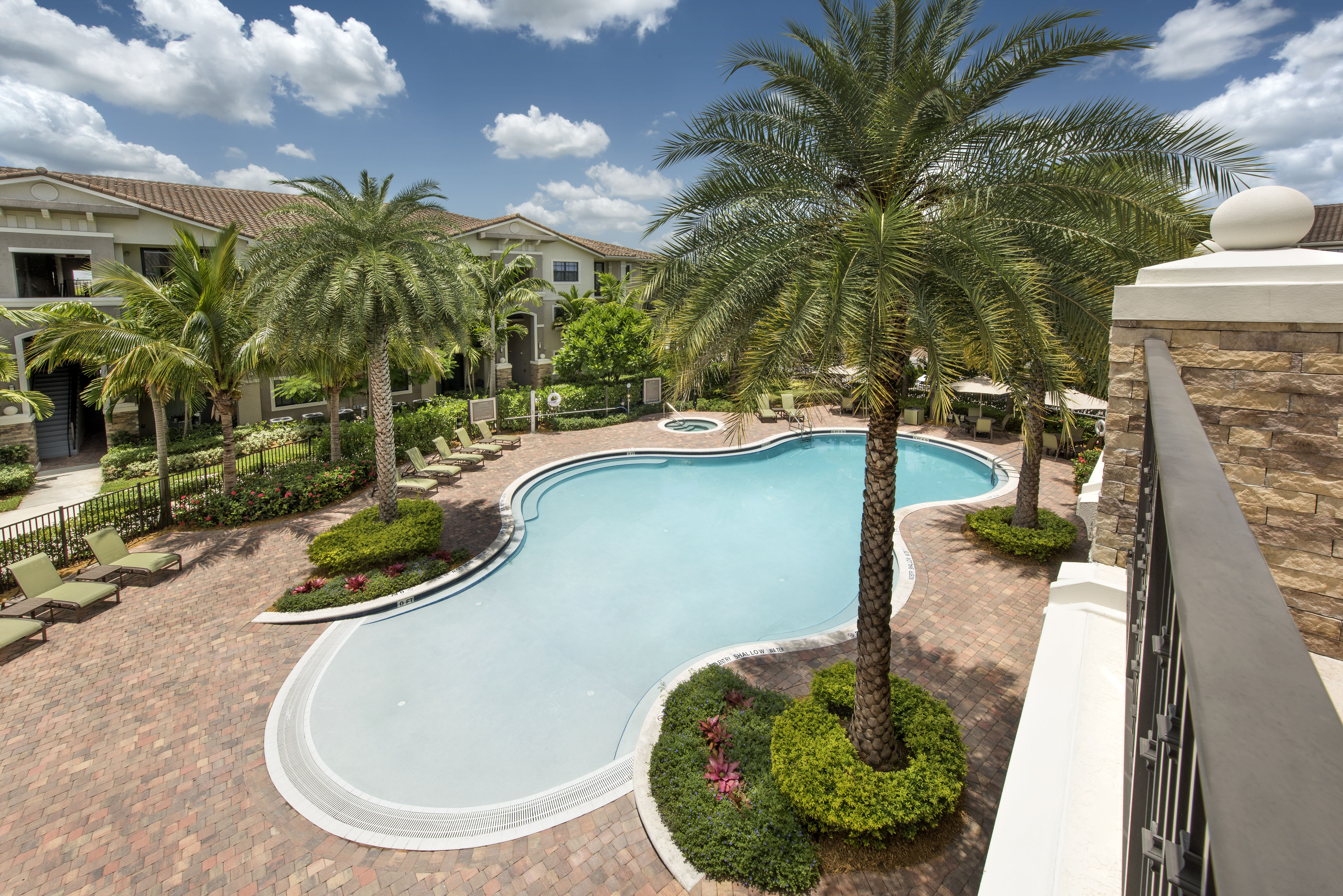 Pool at Avalon Toscana (1 of 5)