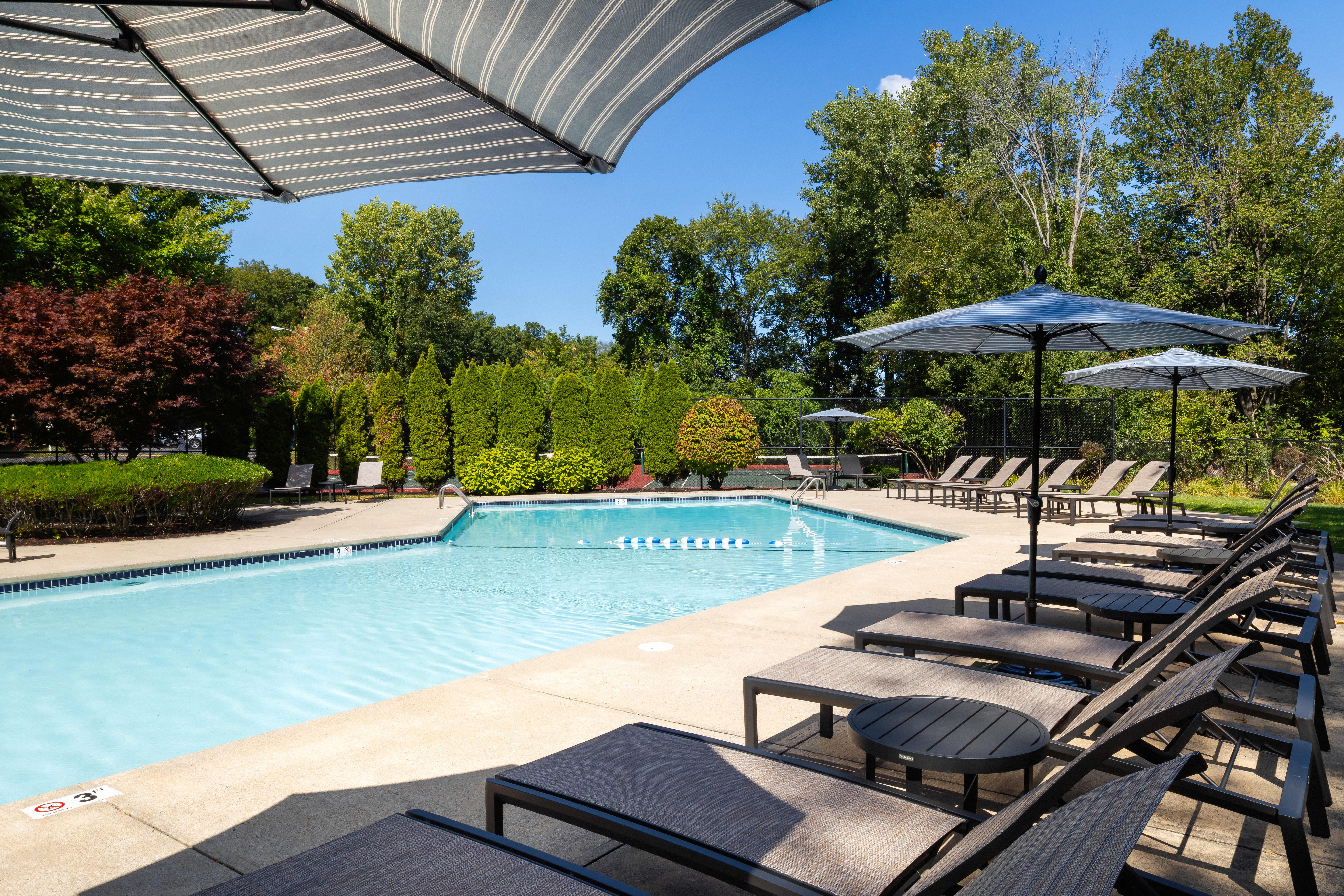 Pool at Eaves (4 of 8)