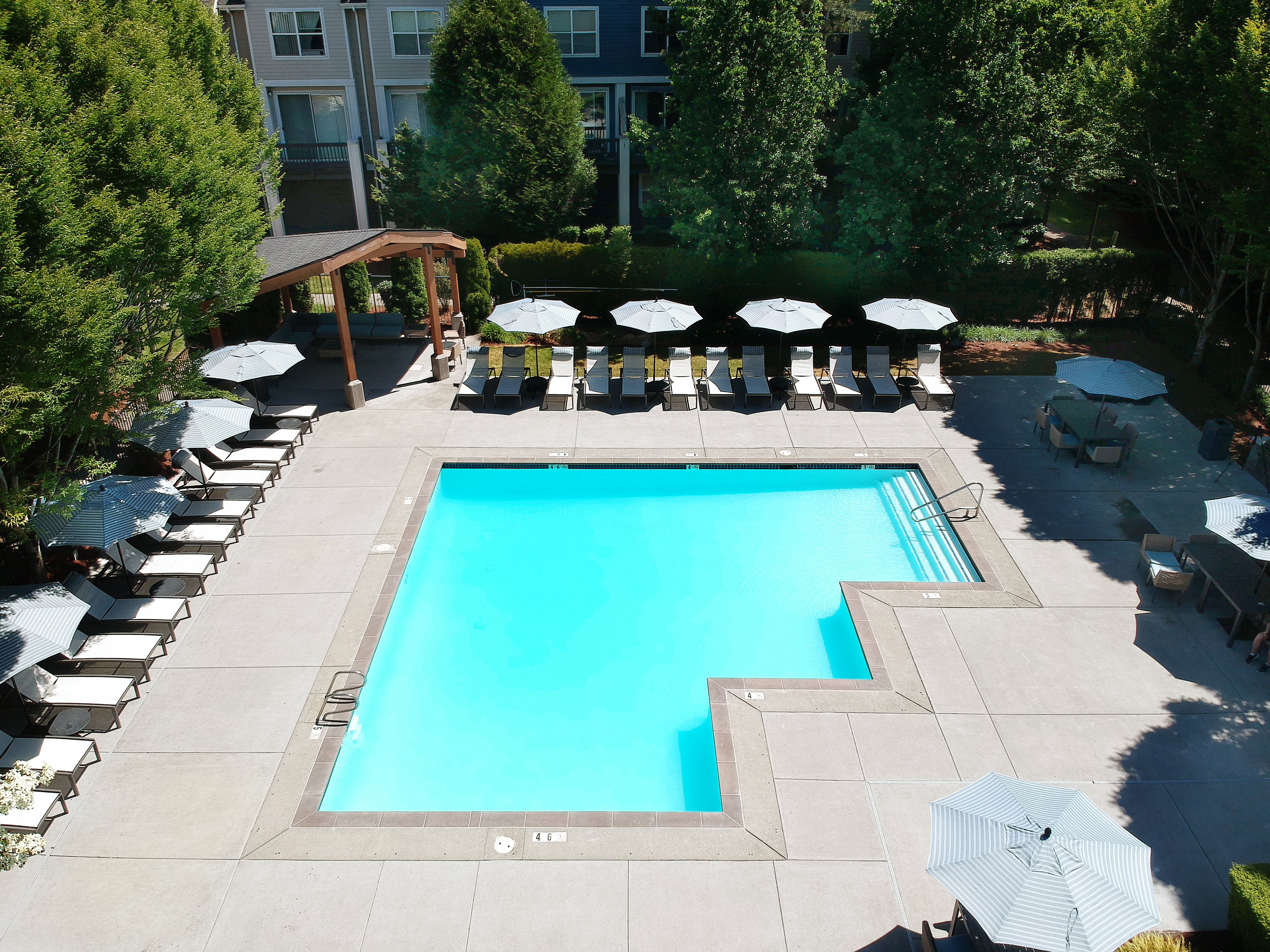 Pool at Eaves Rockmeadow (2 of 5)