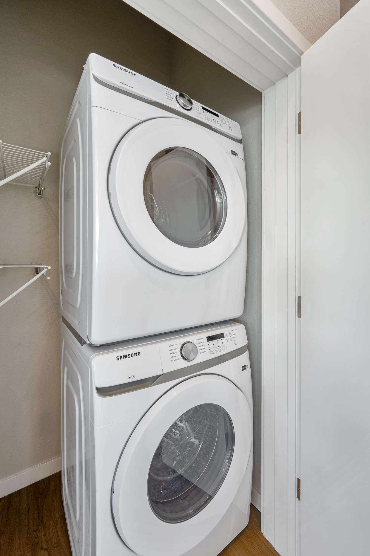 Laundry room at Avalon Governors Park