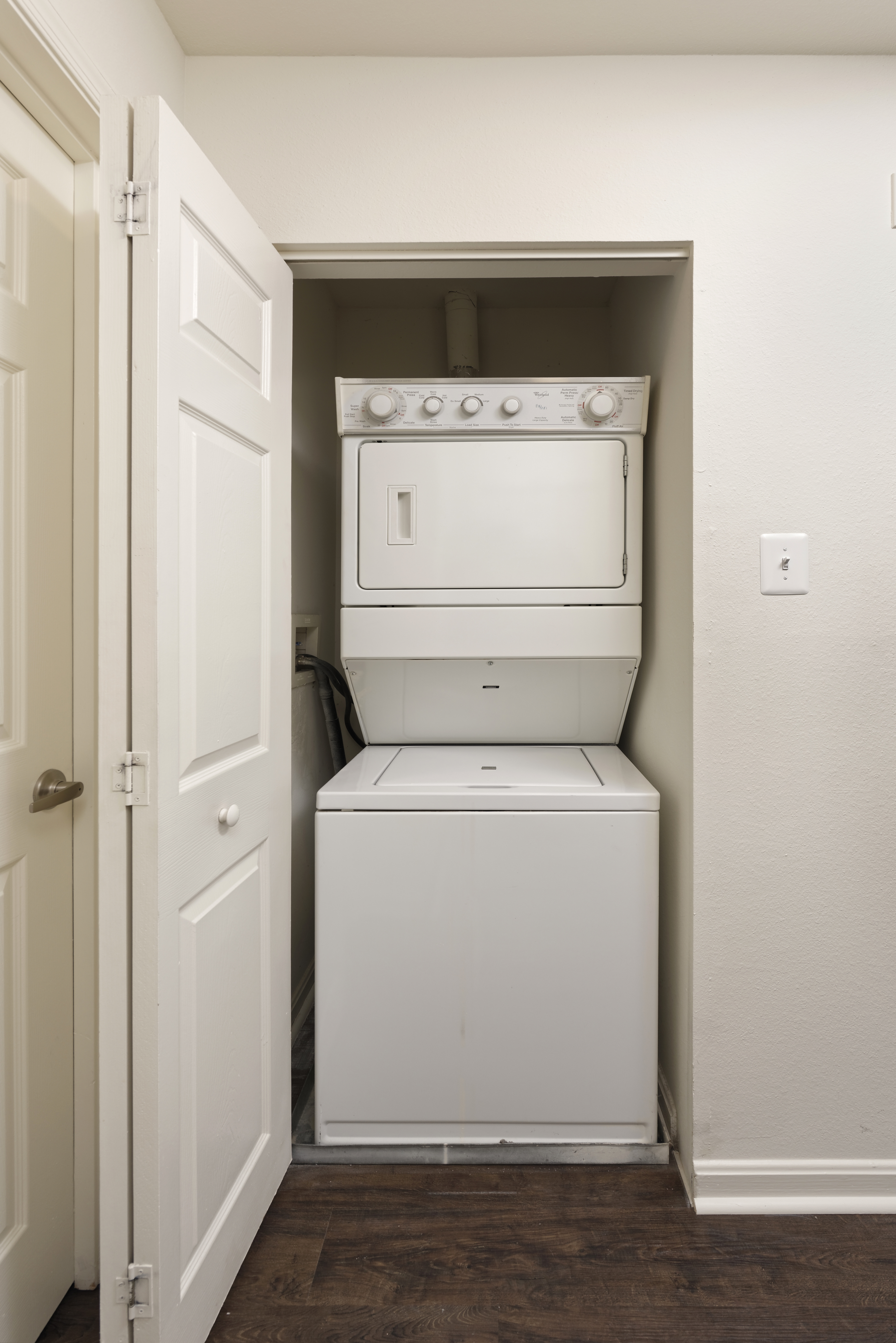 Laundry room at Eaves Washingtonian Center