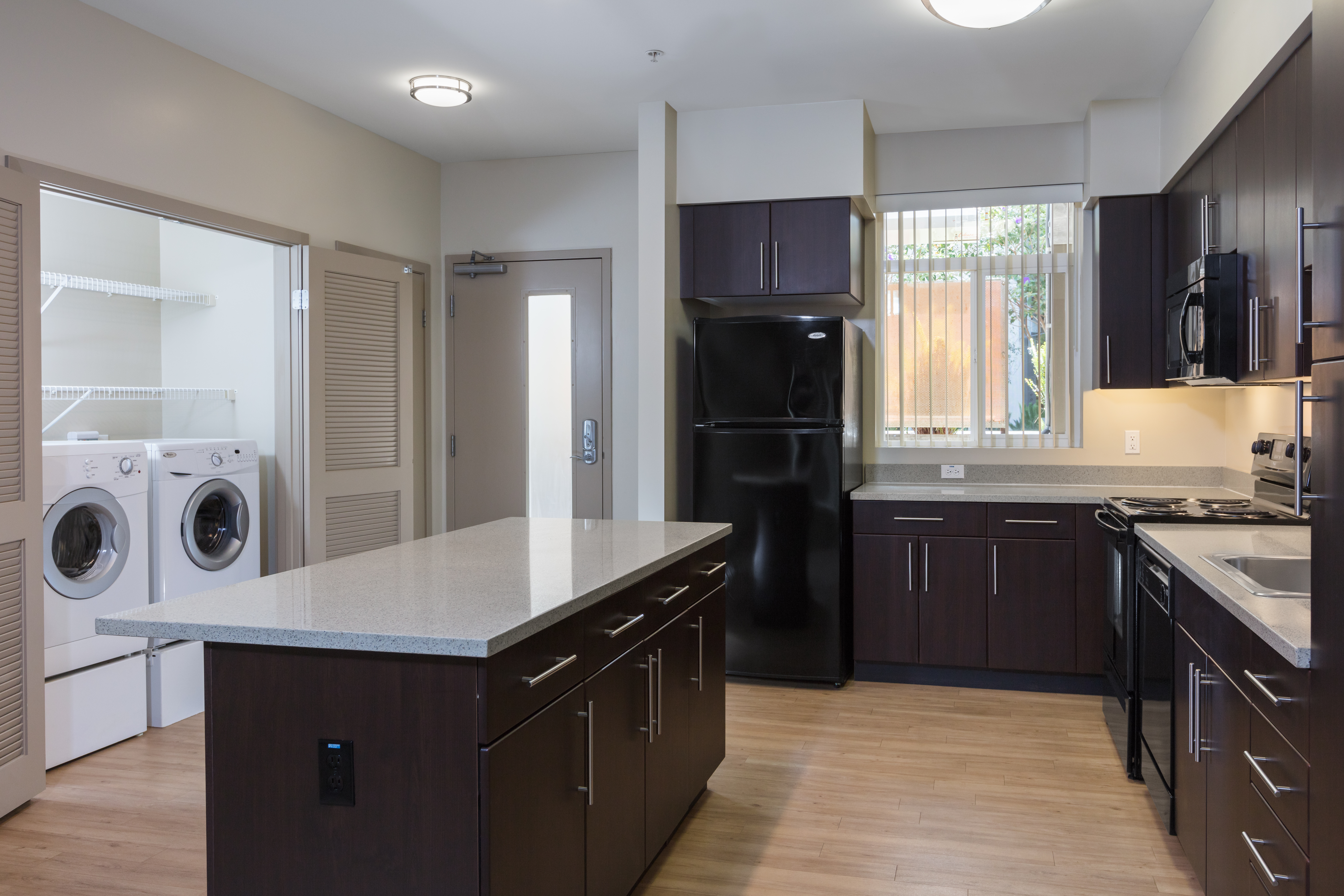 Avalon Ocean Avenue 5 of 12