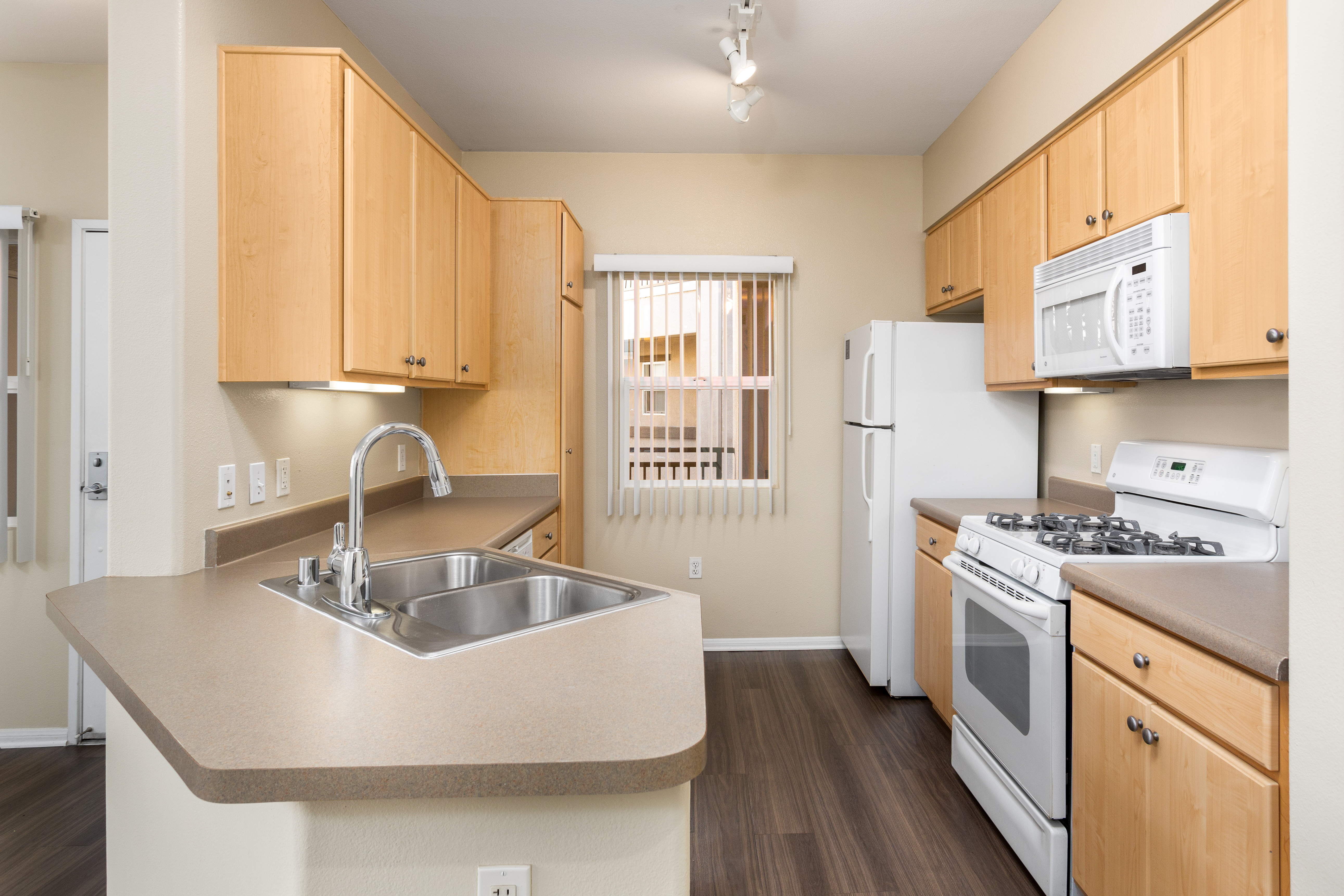 Avalon Camarillo 8 of 12