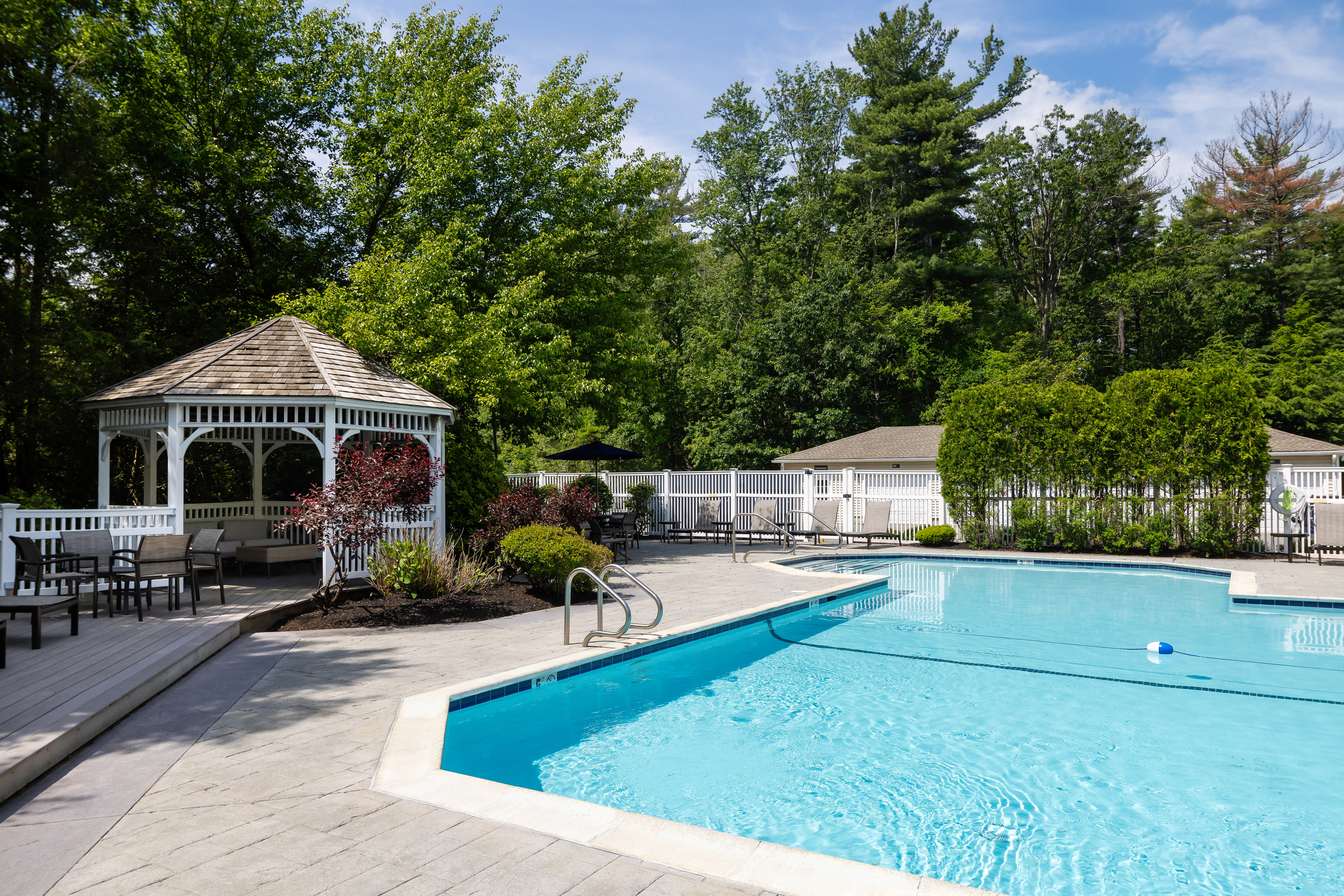 Pool at Eaves Wilmington And Wilmington West (2 of 4)