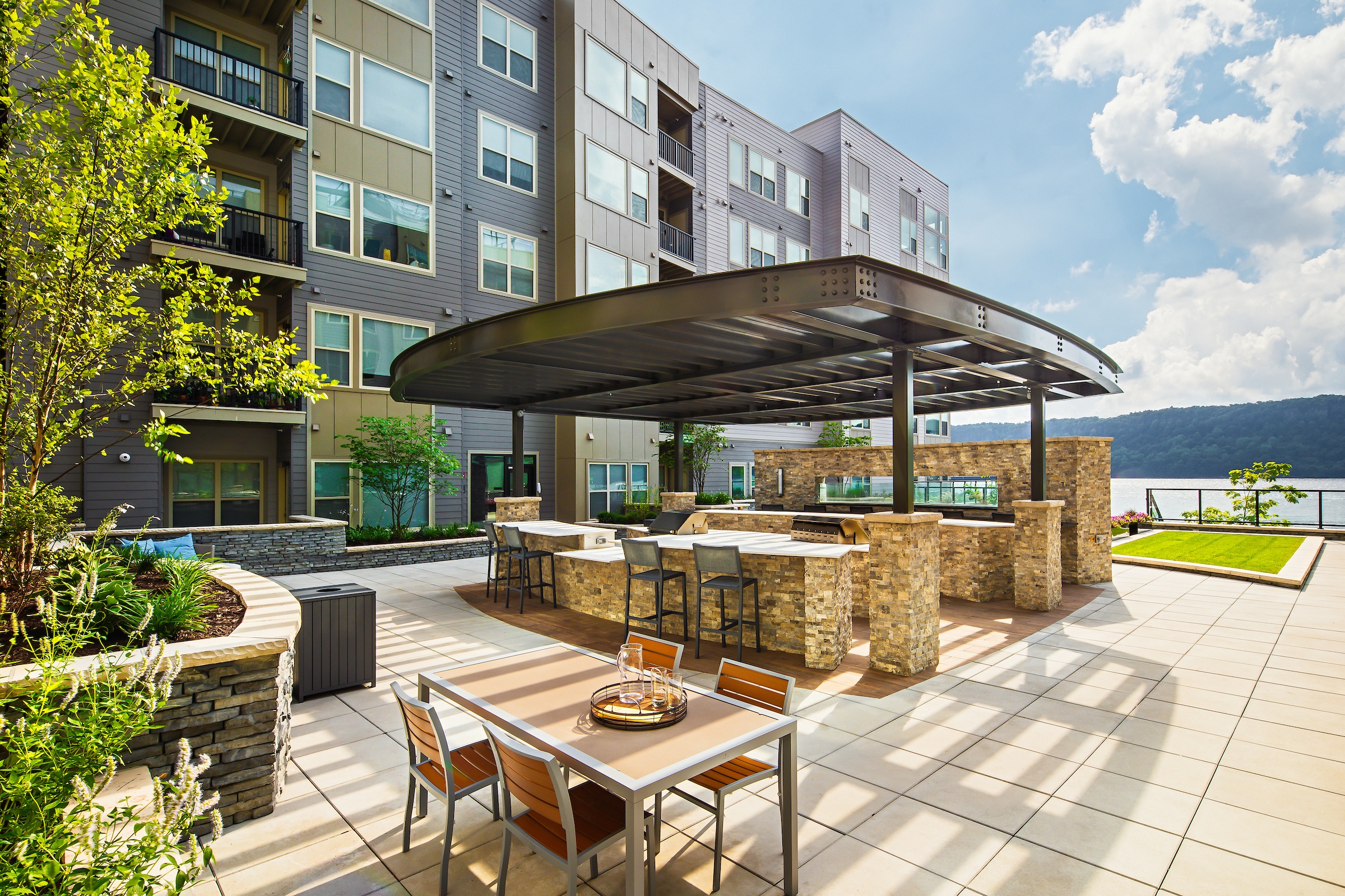Roof deck at Avalon (4 of 5)