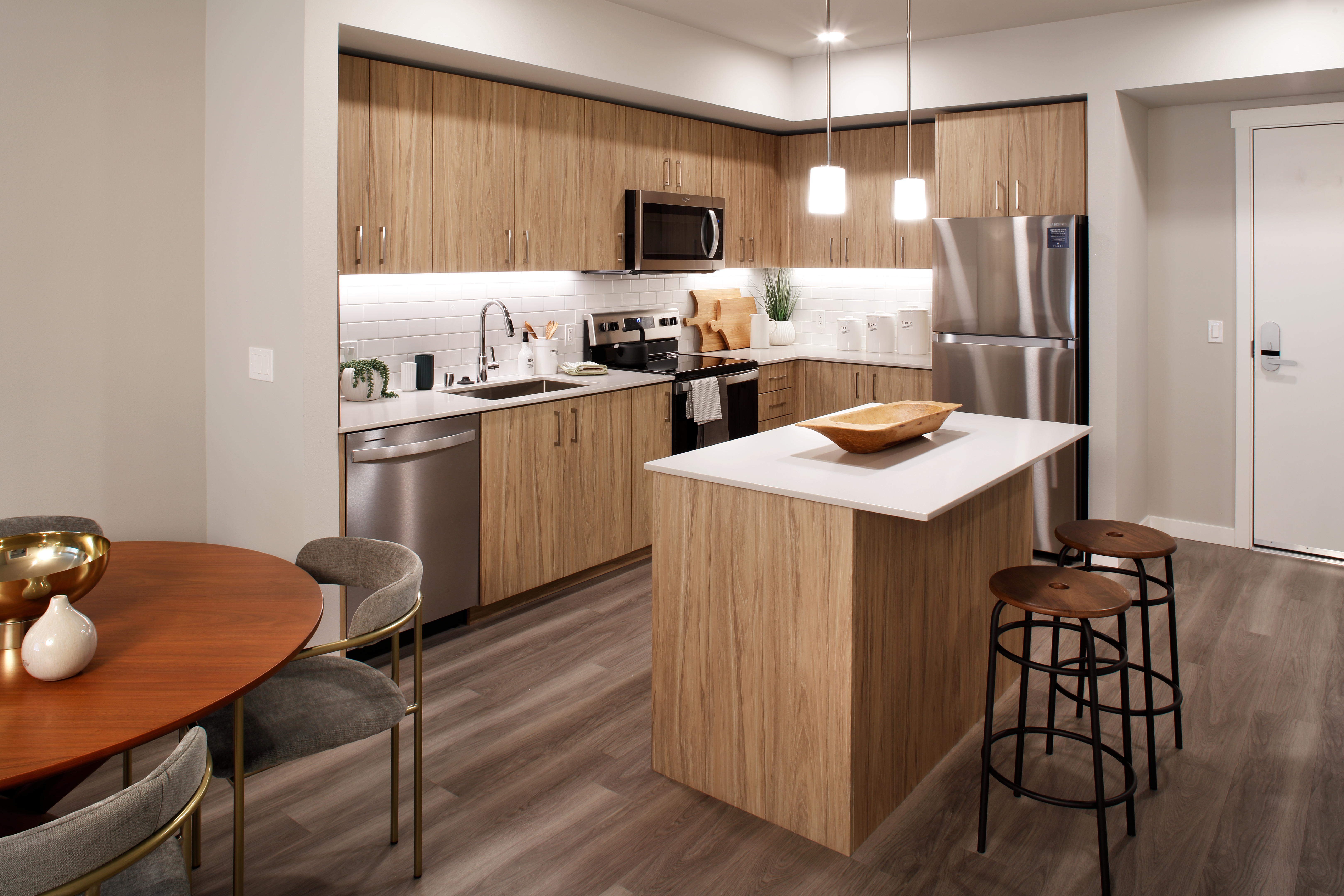 Avalon Alderwood Place 2 of 12