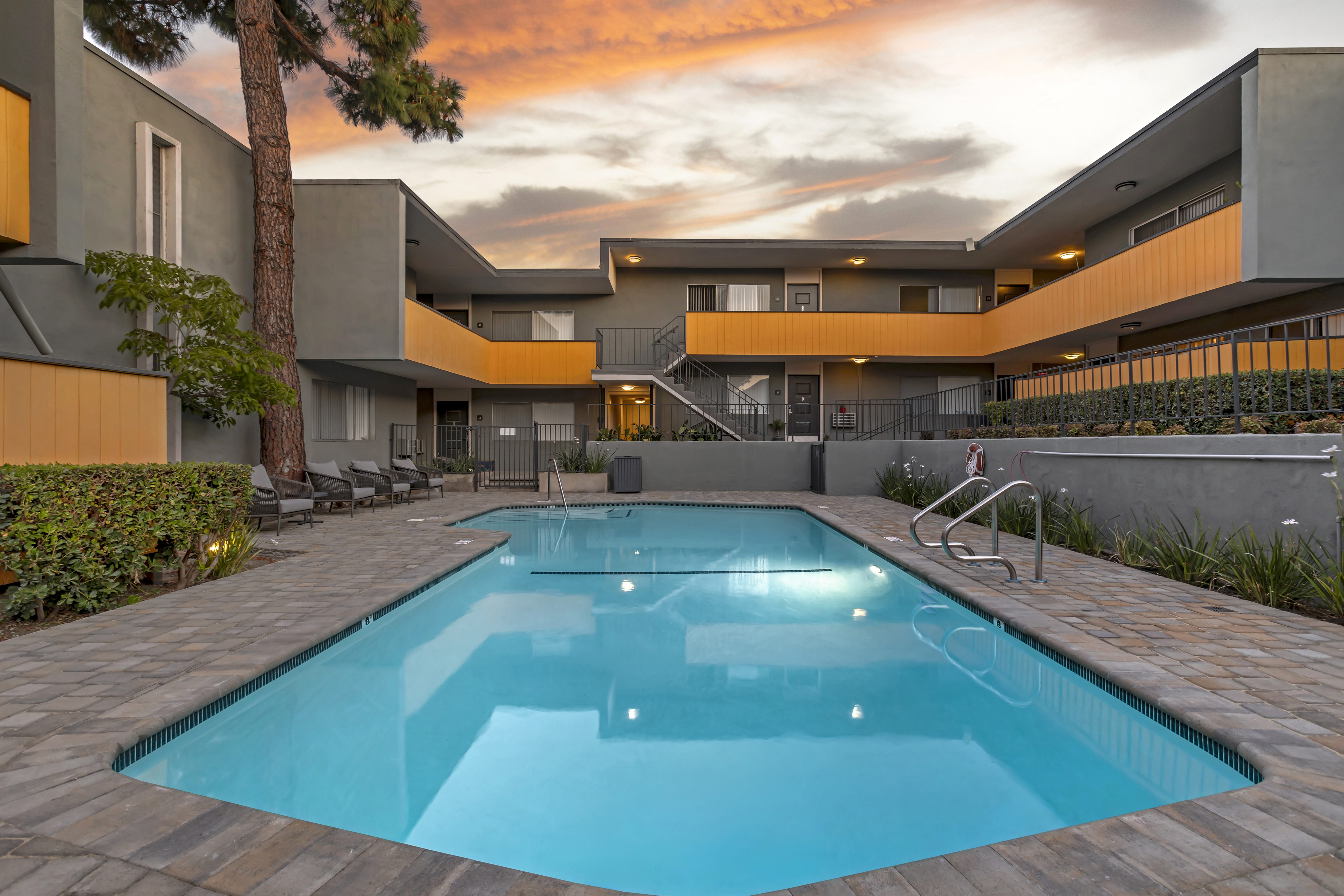 Pool at Ava (2 of 5)