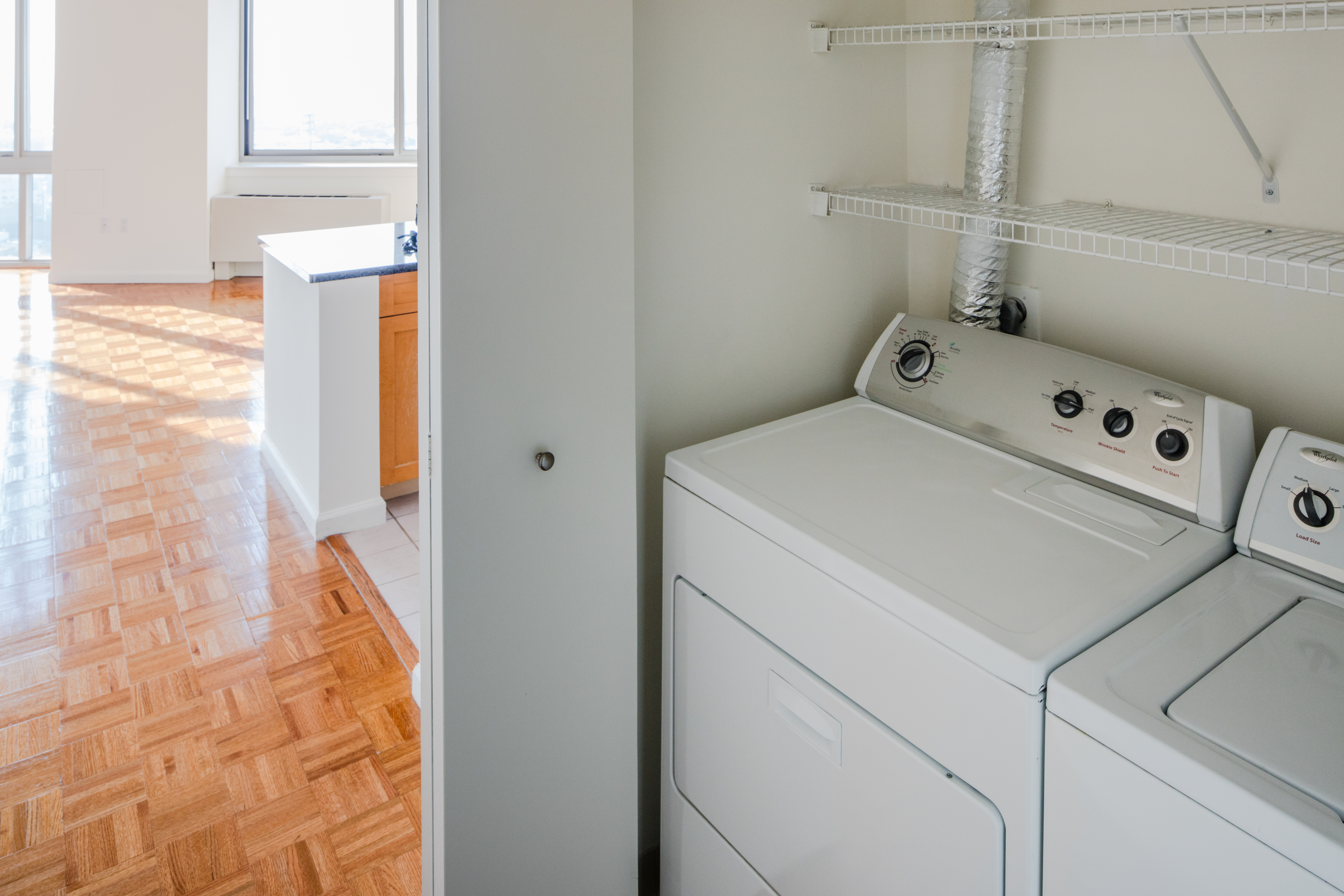 Laundry room at Avalon Riverview