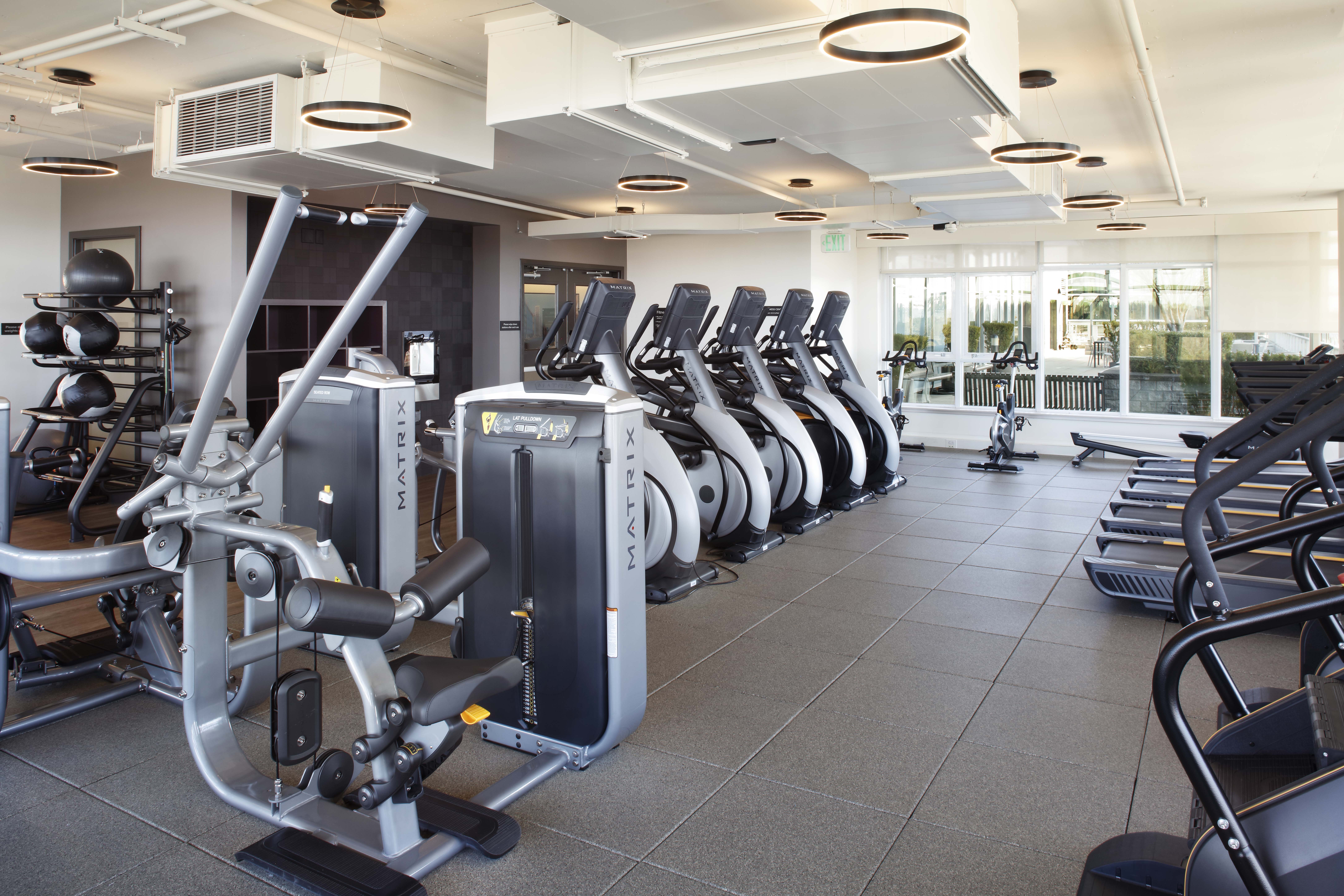 Gym at Avalon Towers (2 of 4)