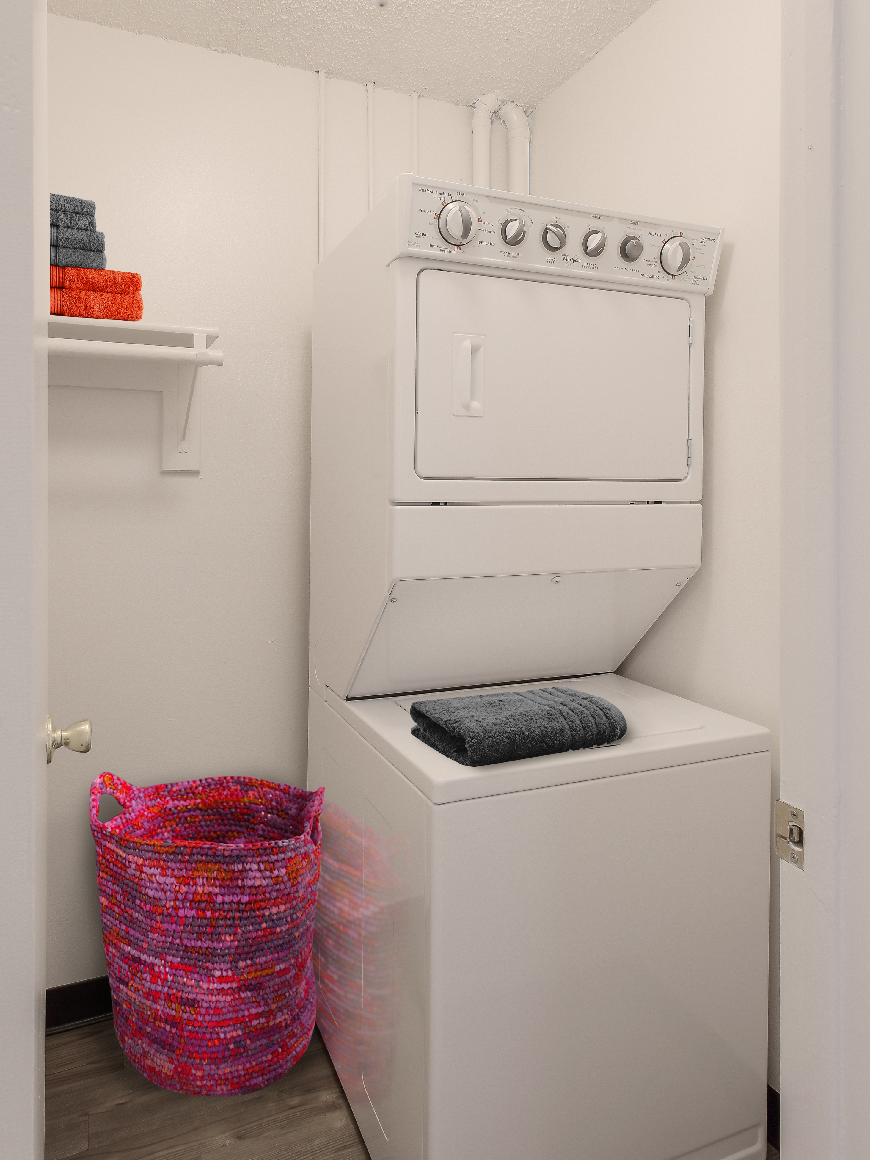 Laundry room at Ava
