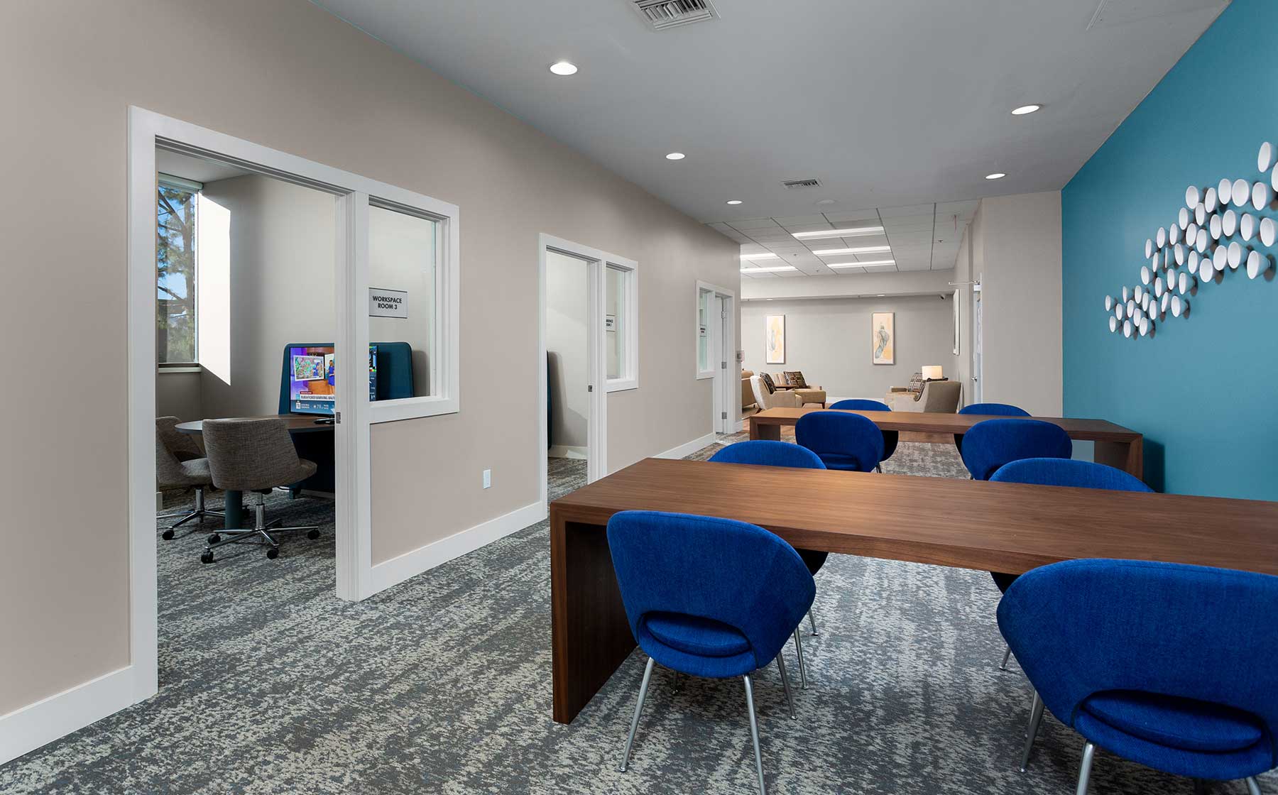 Work space at Eaves (1 of 2)